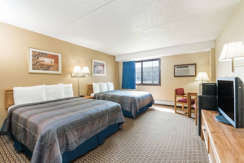 Guest room at the Days Inn Glendive in Glendive, Montana