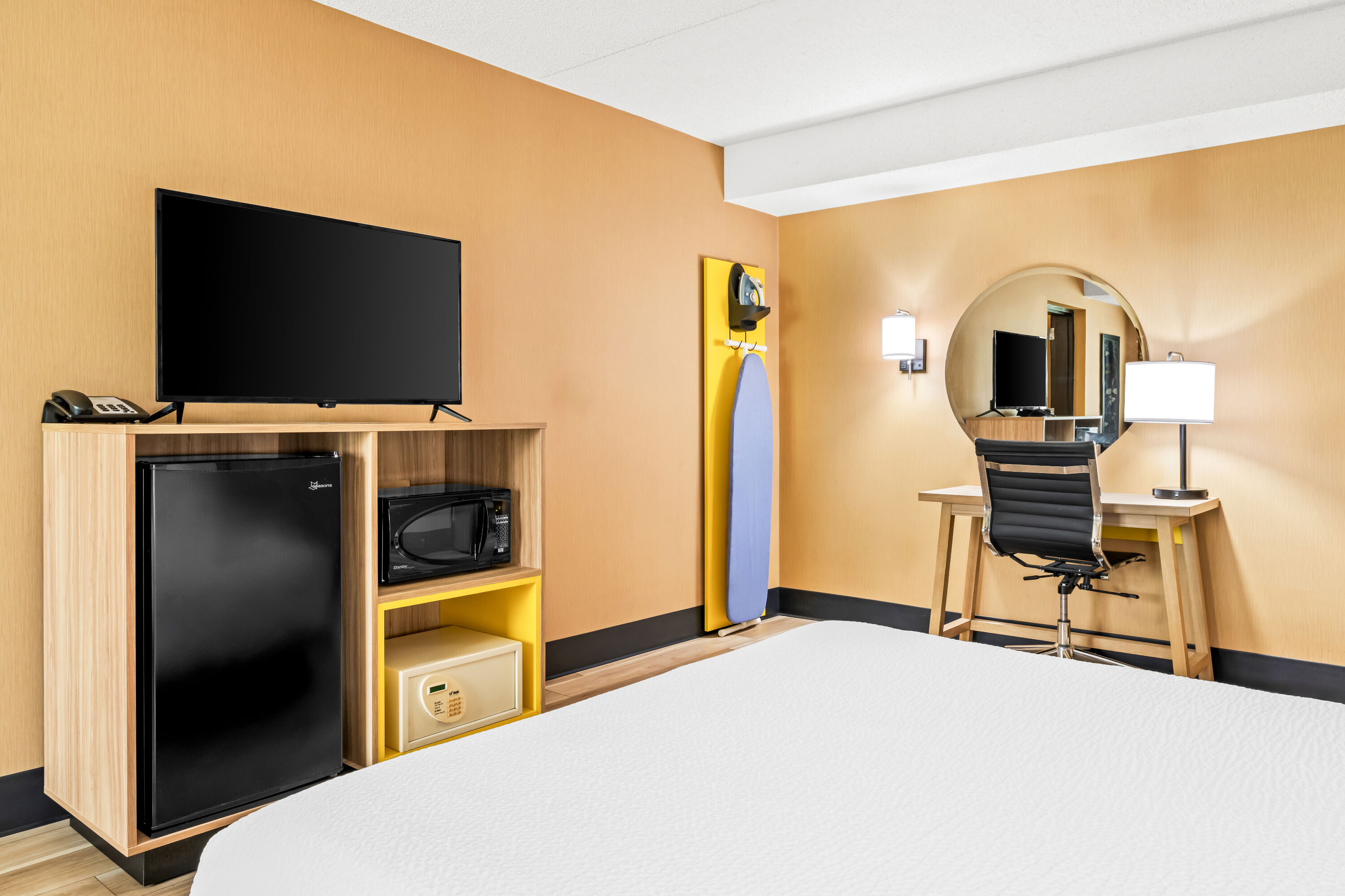 Double bed guest room at the Days Inn by Wyndham Helena in Helena, Montana