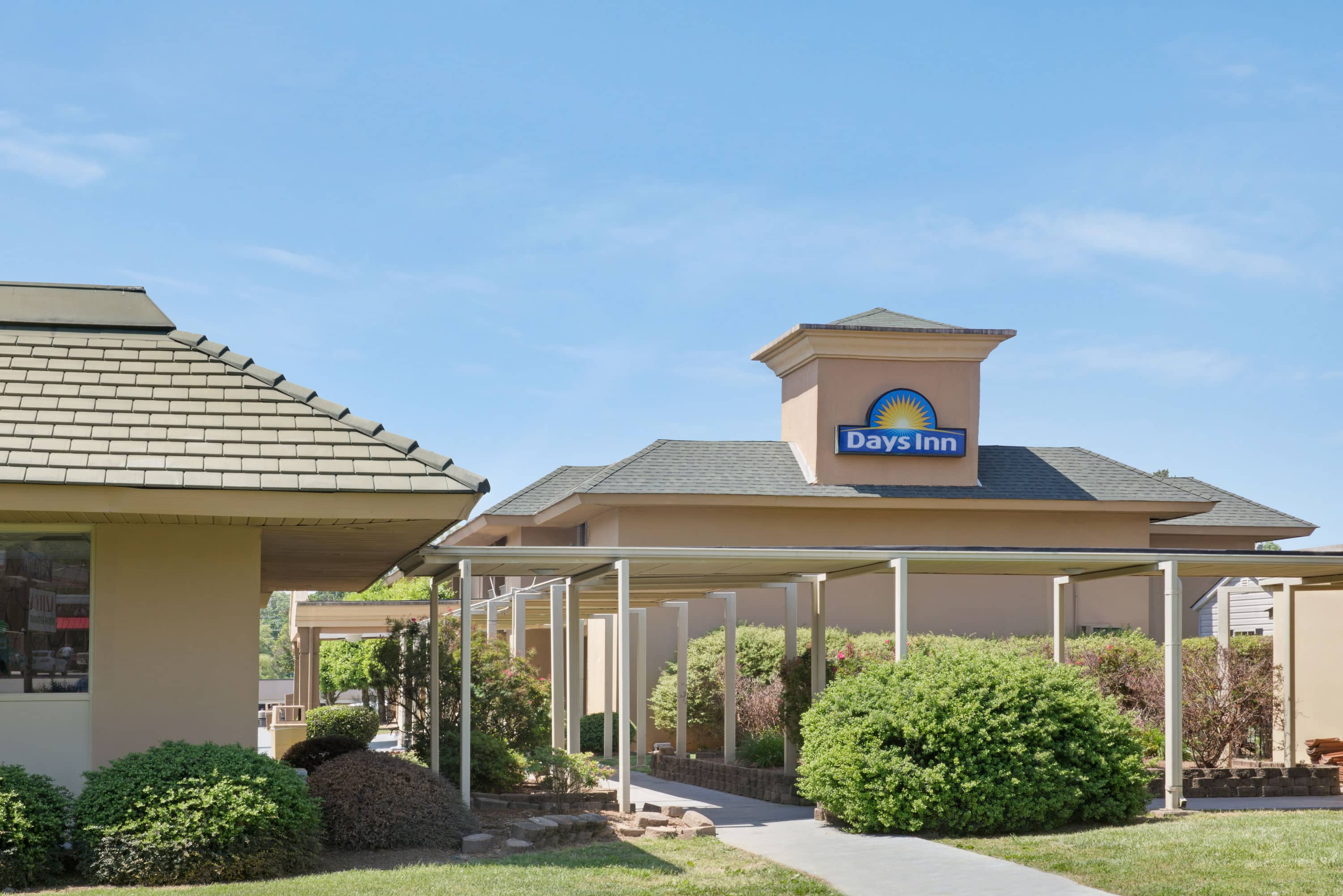 Days Inn By Wyndham Charlotte Woodlawn