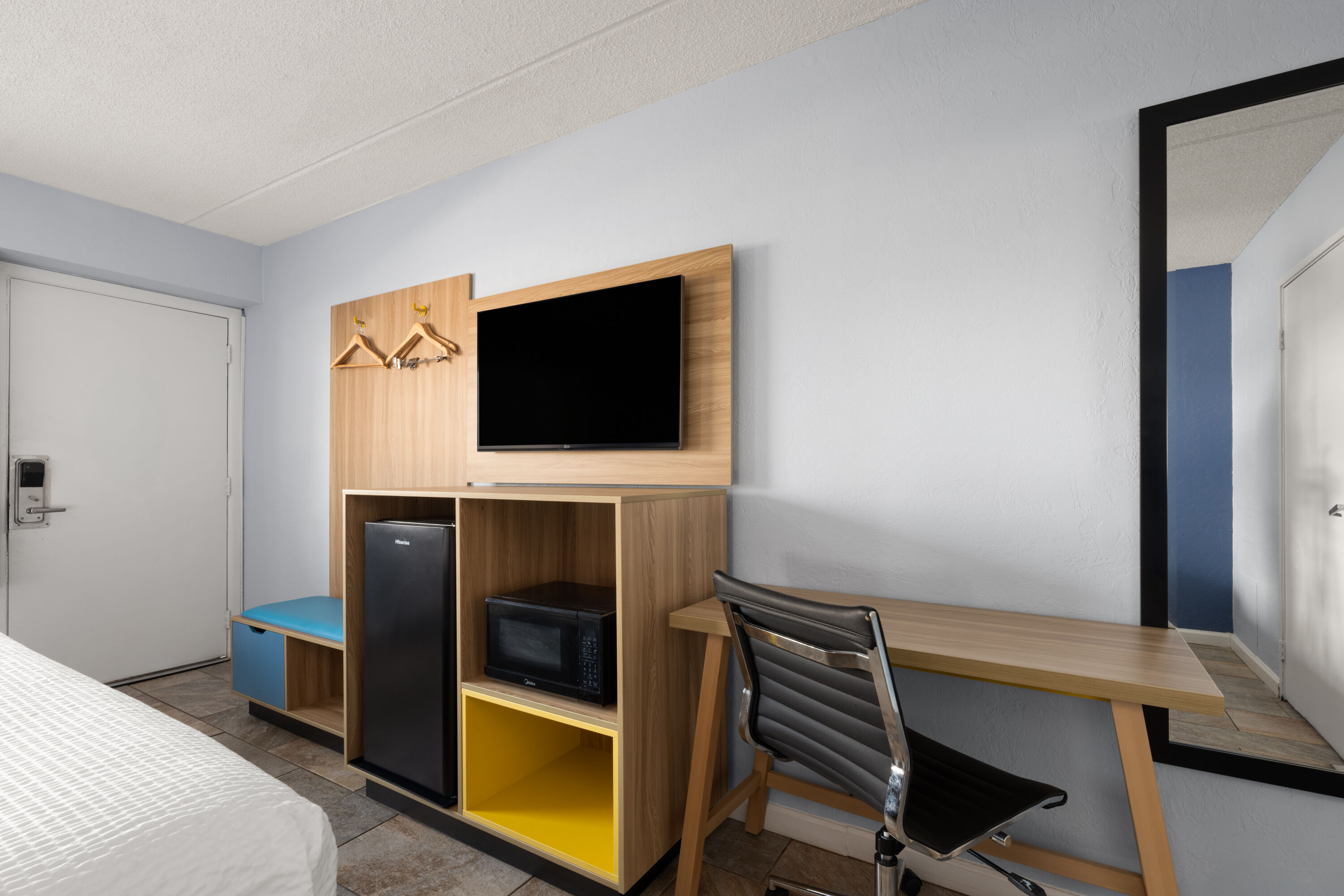 Guest room at the Days Inn by Wyndham Charlotte University in Charlotte, North Carolina