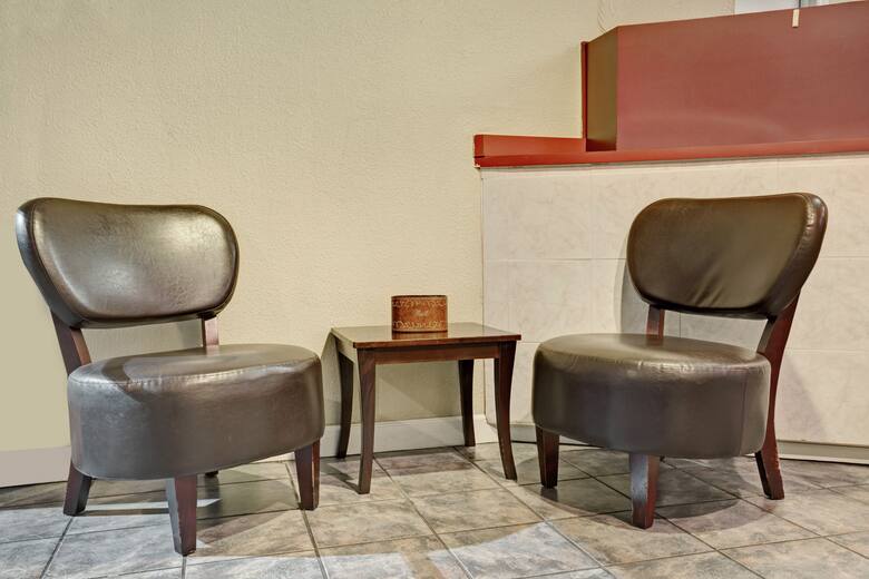 Days Inn By Wyndham Elizabeth City Hotels Nc 27909 Days Inn By Wyndham Elizabeth City Hotel Lobby In North Carolina