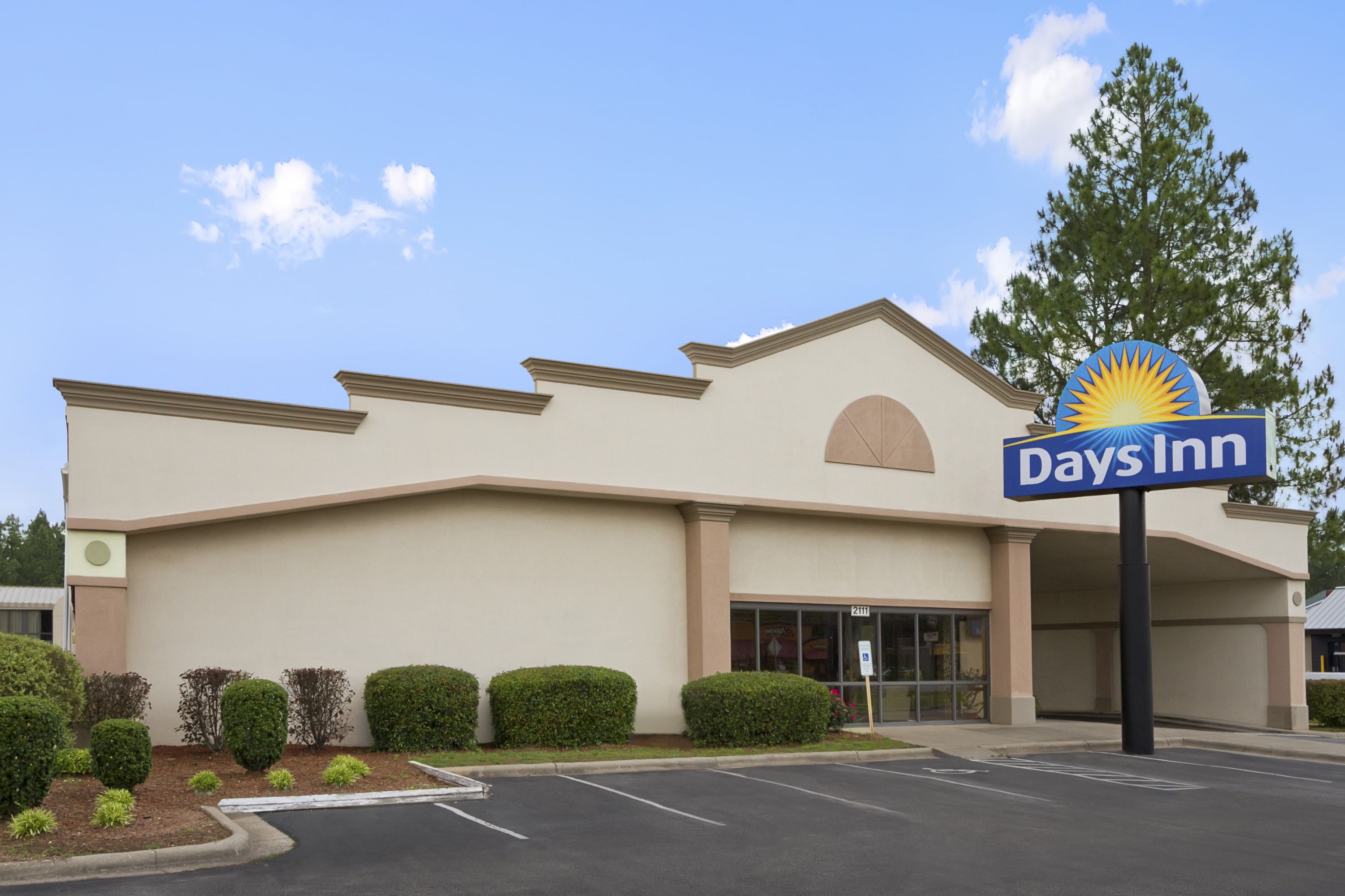 Days Inn By Wyndham Fayetteville South I 95 Exit 49
