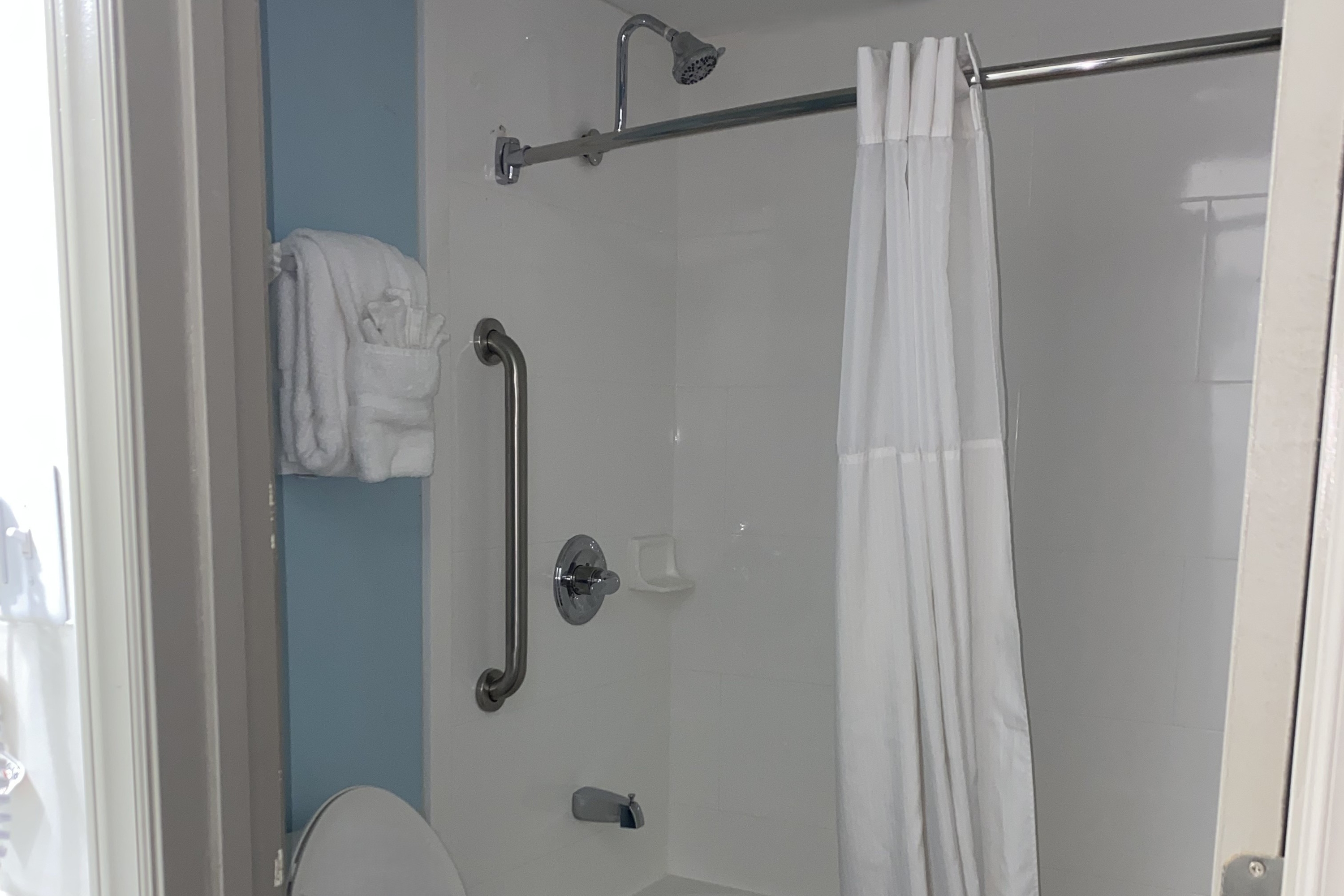 Guest room bath at the Days Inn by Wyndham Goldsboro in Goldsboro, North Carolina