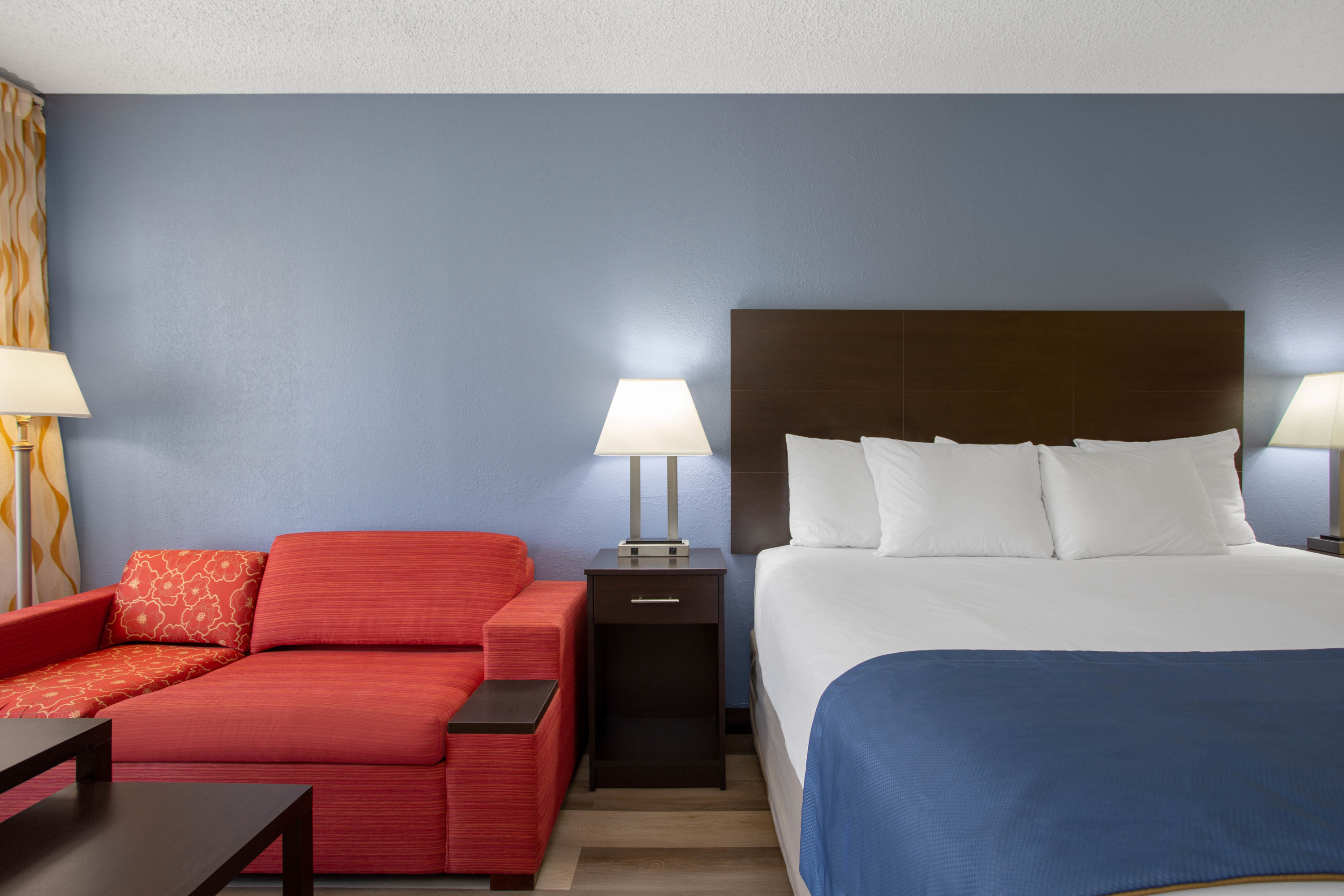 Days Inn By Wyndham Greensboro Airport Greensboro Nc Hotels