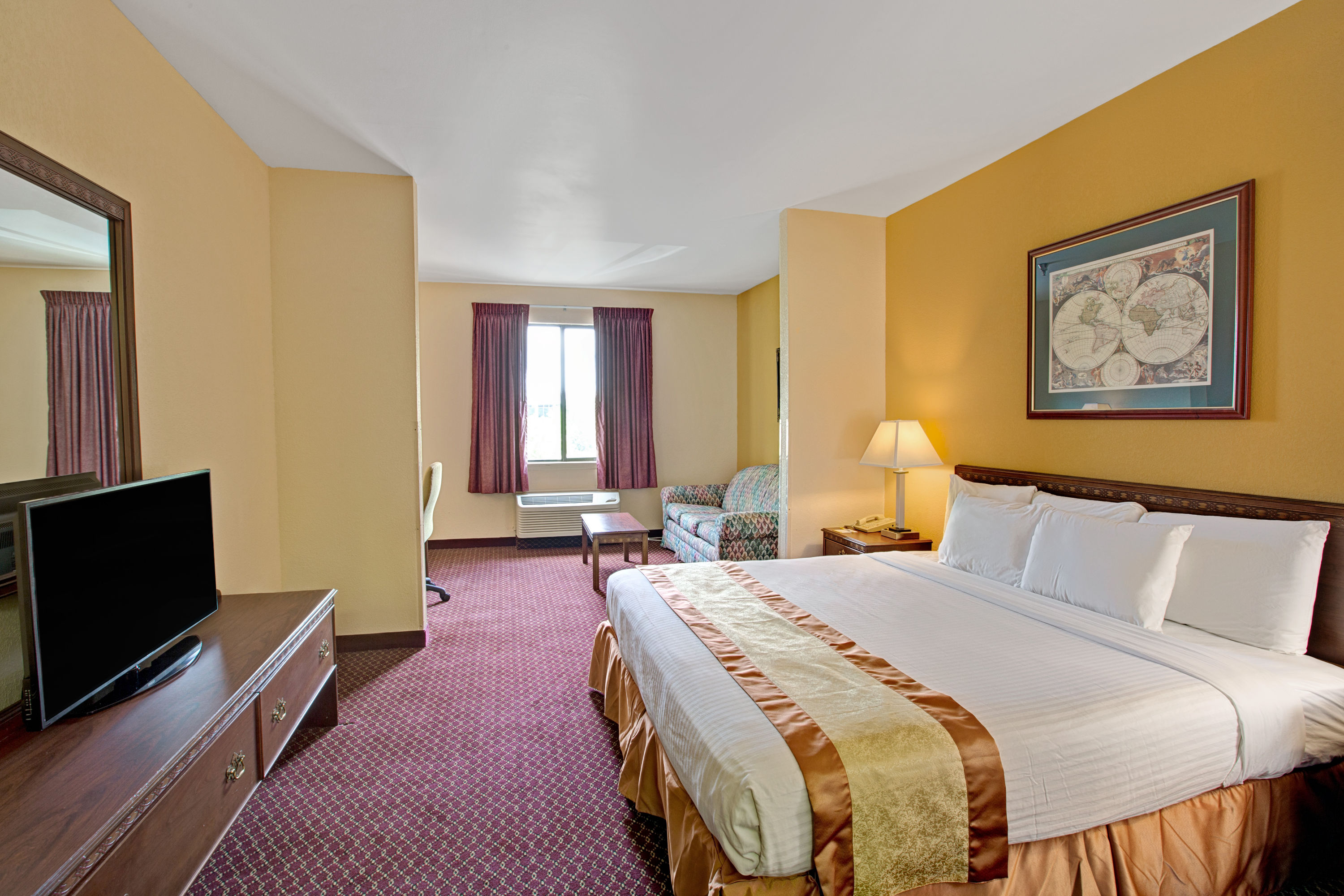 Days Inn & Suites by Wyndham Hickory suite in Hickory, North Carolina