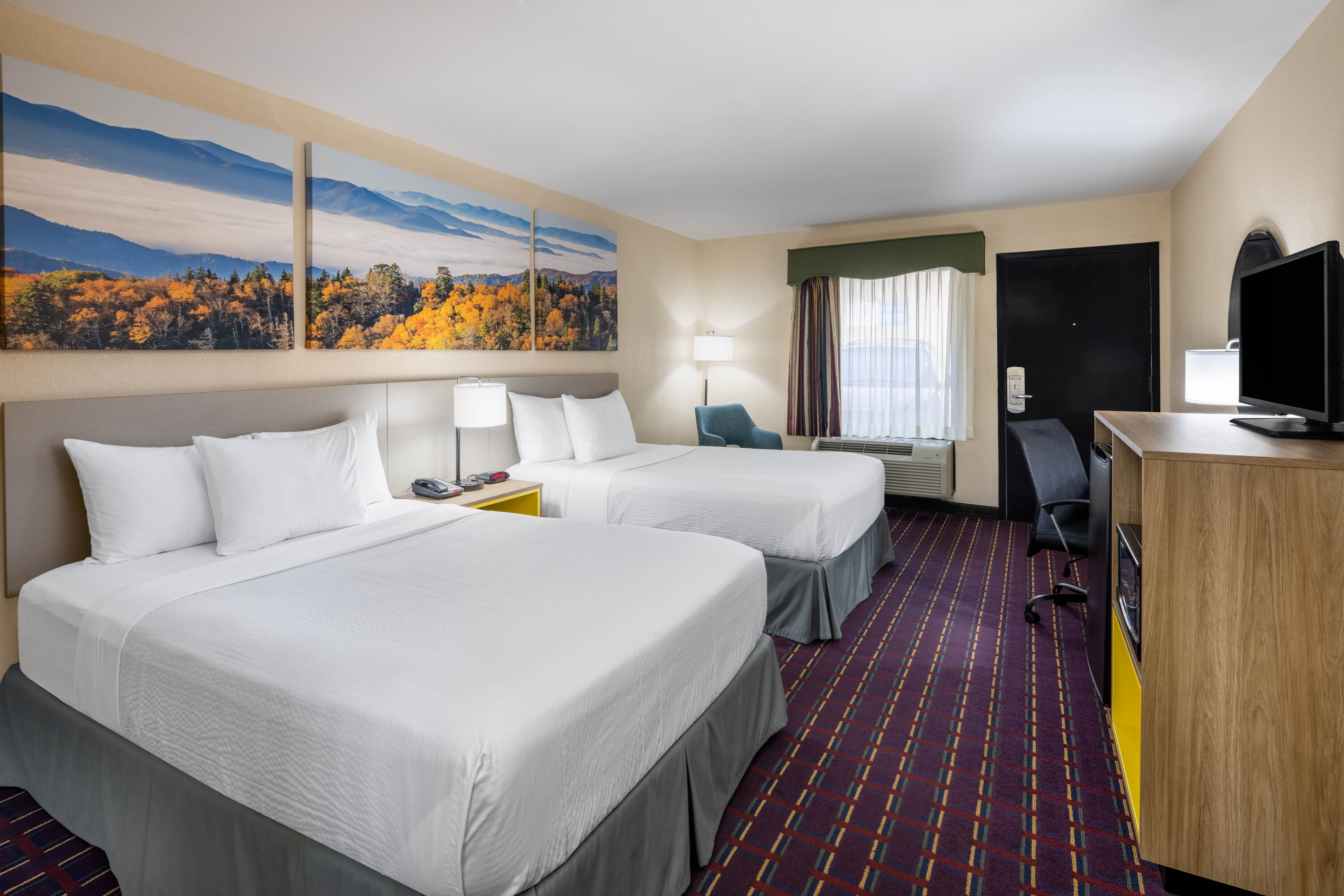Guest room at the Days Inn by Wyndham Murphy in Murphy, North Carolina