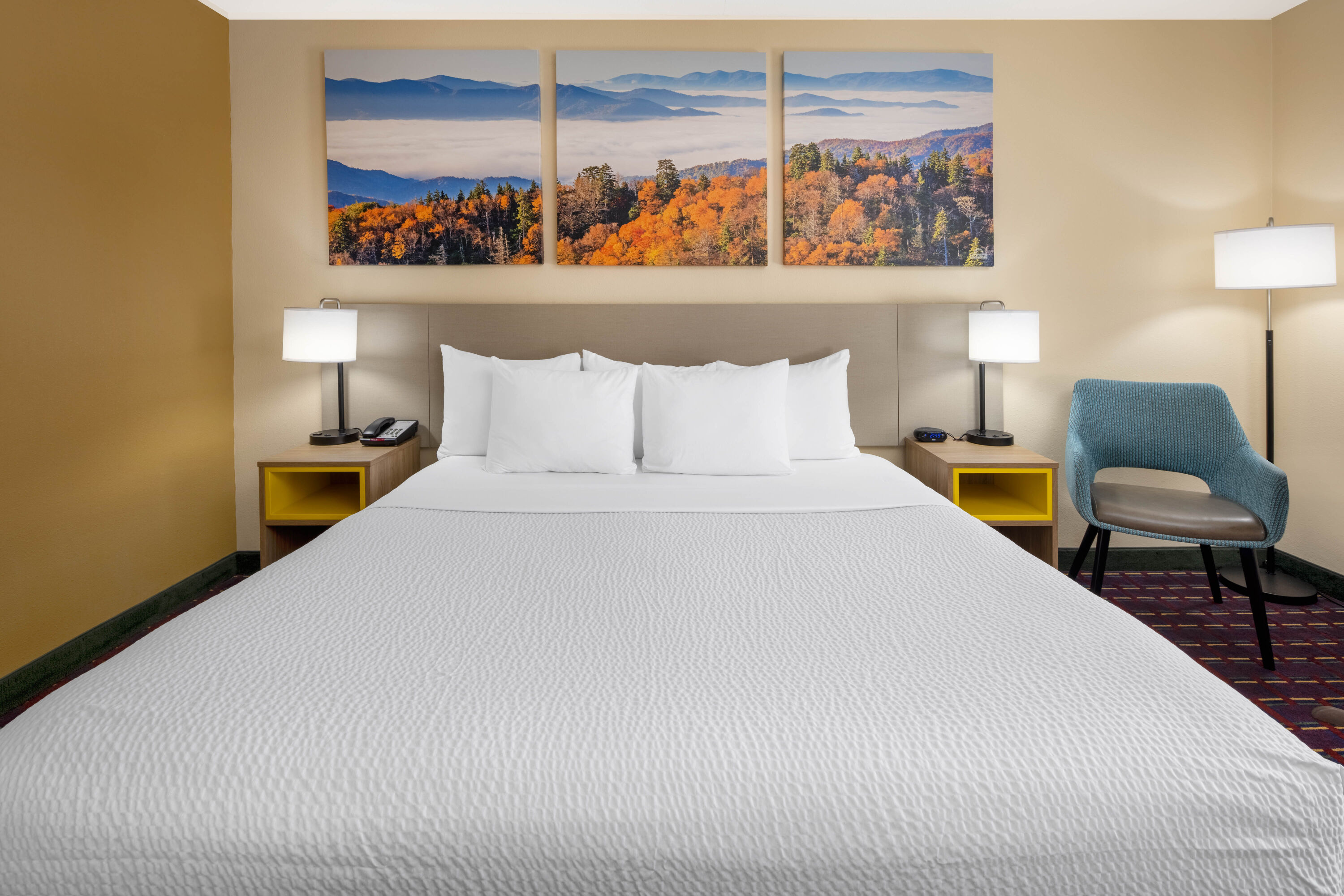 Guest room at the Days Inn by Wyndham Murphy in Murphy, North Carolina