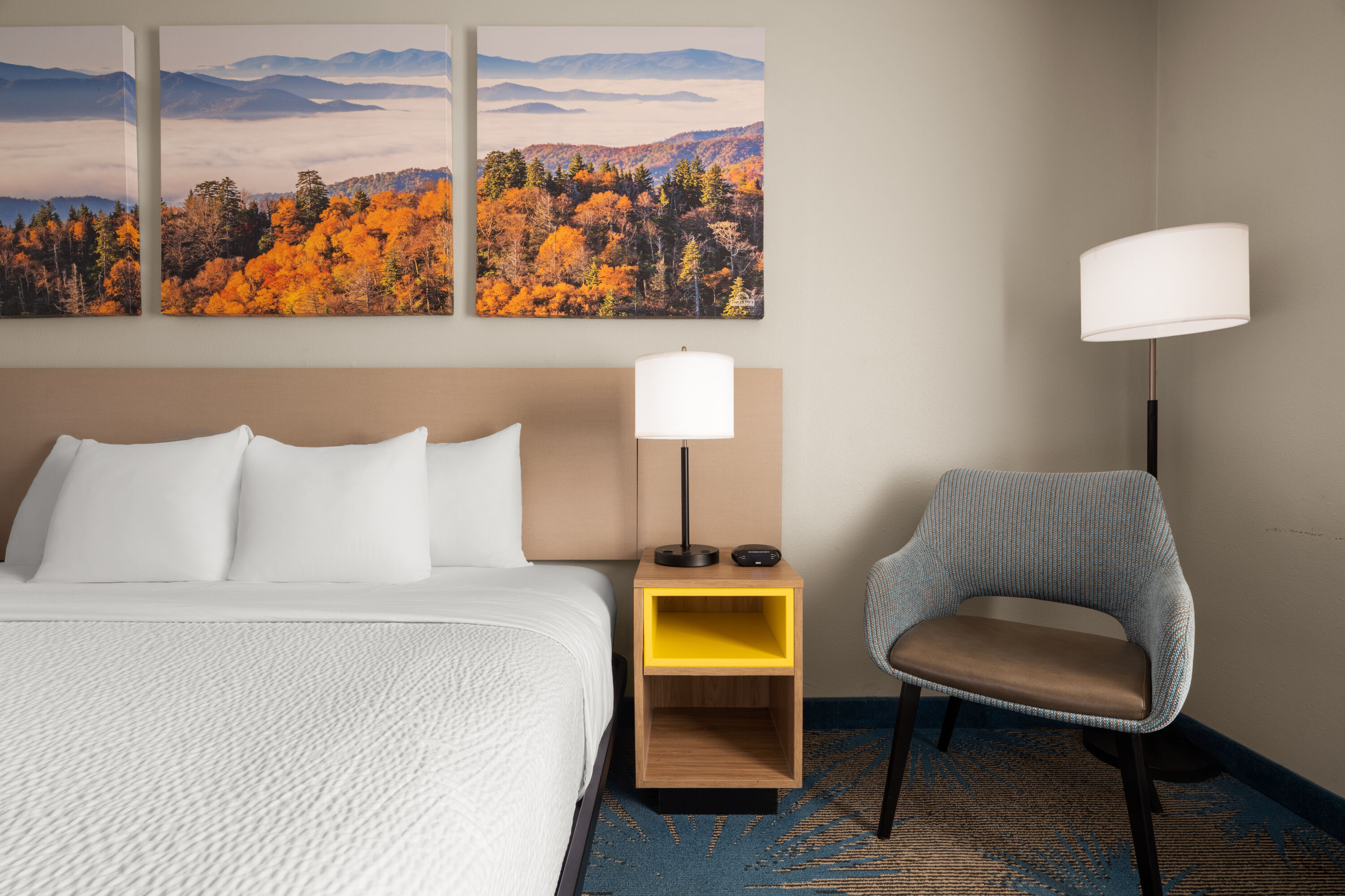 Guest room at the Days Inn by Wyndham Murphy in Murphy, North Carolina