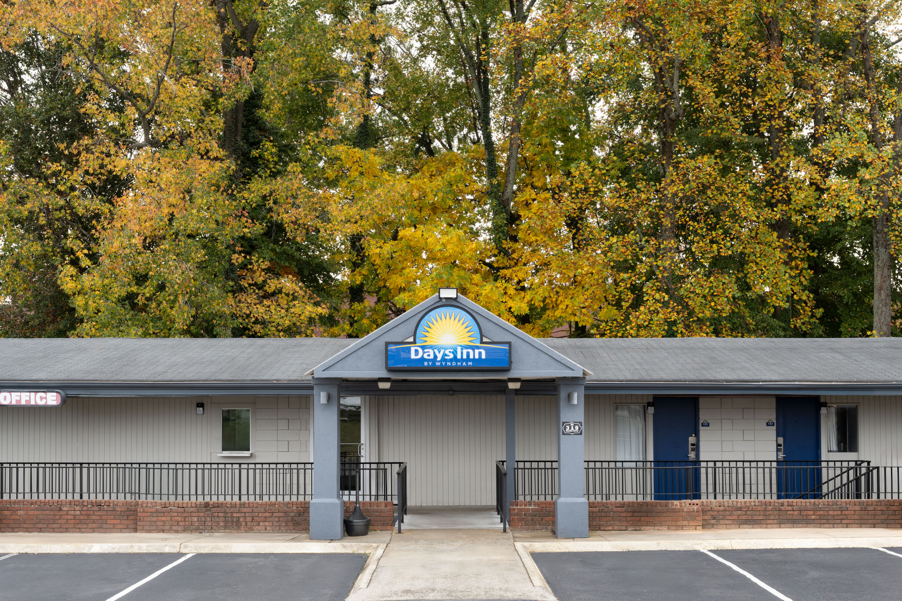 Exterior Day Image of Days Inn by Wyndham Salisbury, NC hotel in Salisbury, North Carolina
