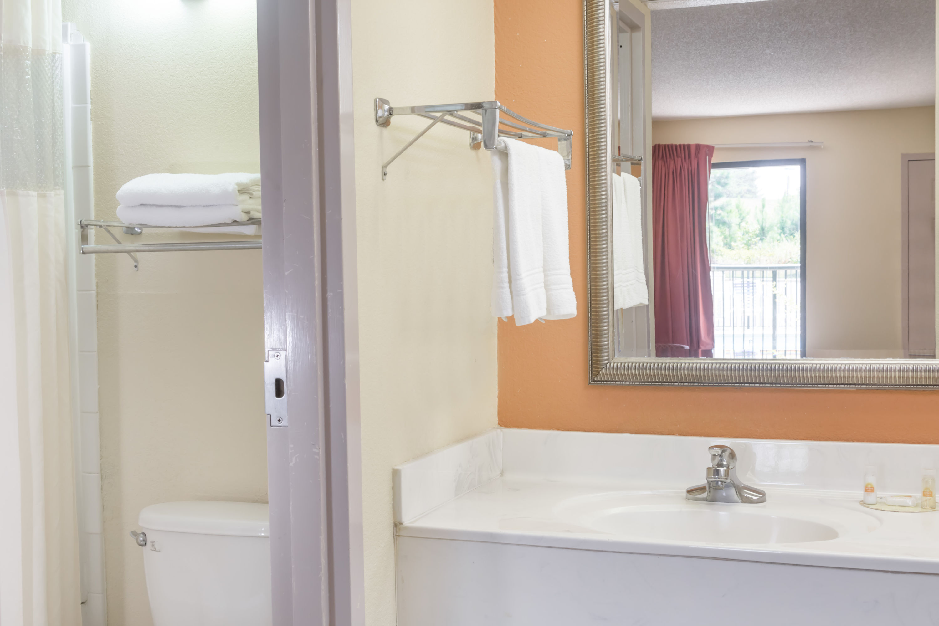Days Inn by Wyndham Sanford | Sanford, NC Hotels
