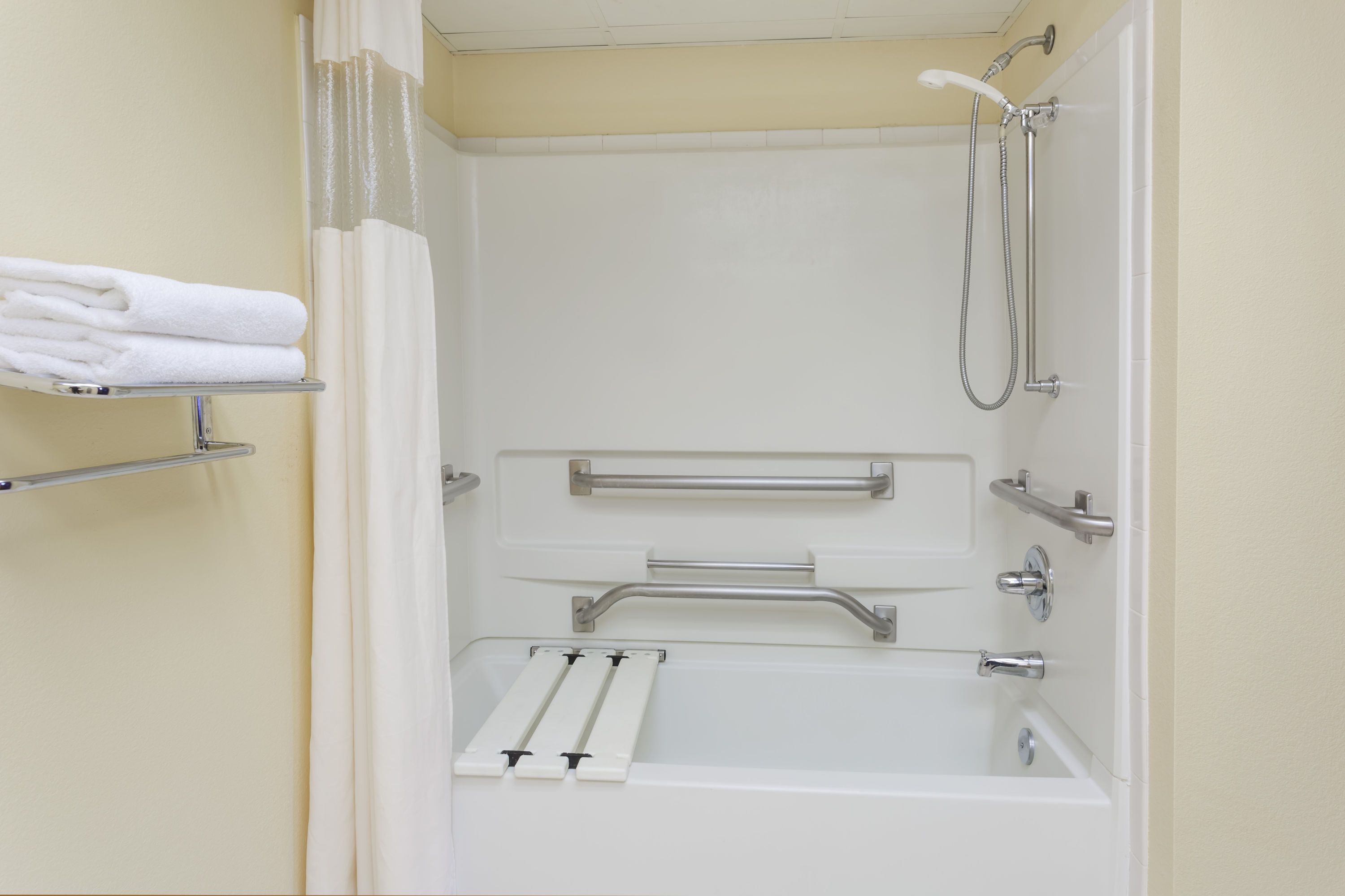 Guest room at the Days Inn by Wyndham Sanford in Sanford, North Carolina