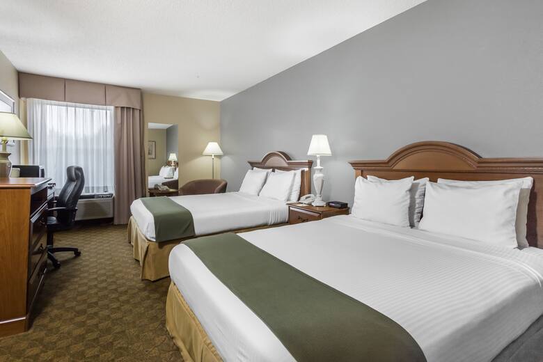 Guest room at the Days Inn Selma in Selma, North Carolina