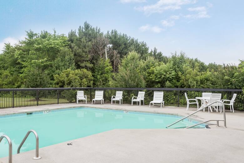 Pool at the Days Inn Selma in Selma, North Carolina