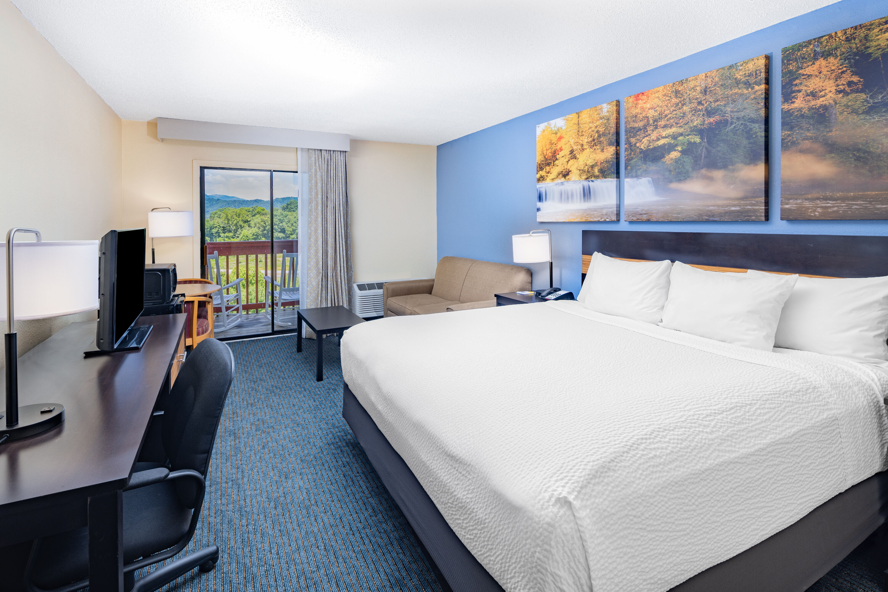 Guest room at the Days Inn by Wyndham Waynesville NC in Waynesville, North Carolina