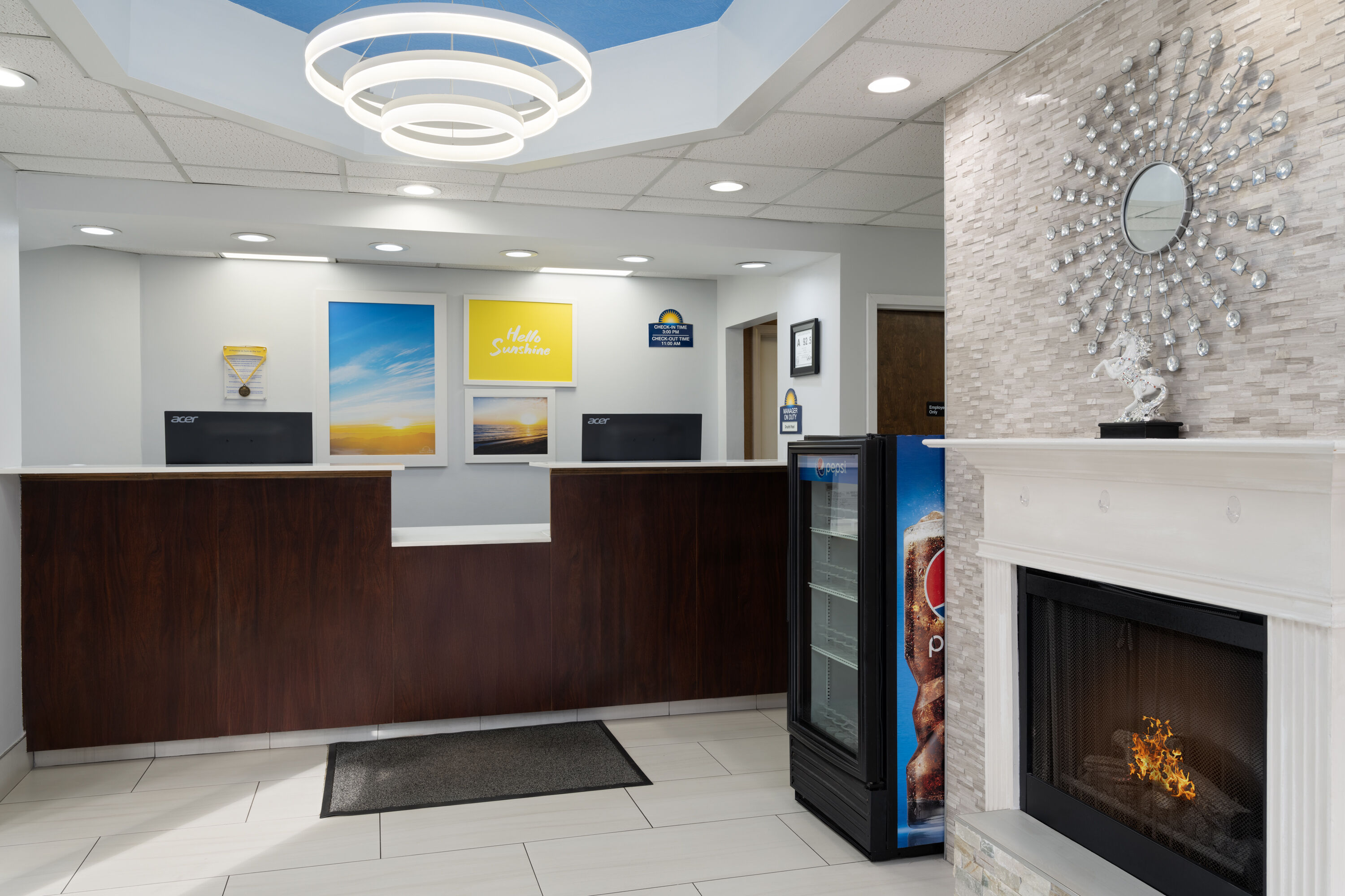 Days Inn by Wyndham Weldon Roanoke Rapids reception in Weldon, North Carolina