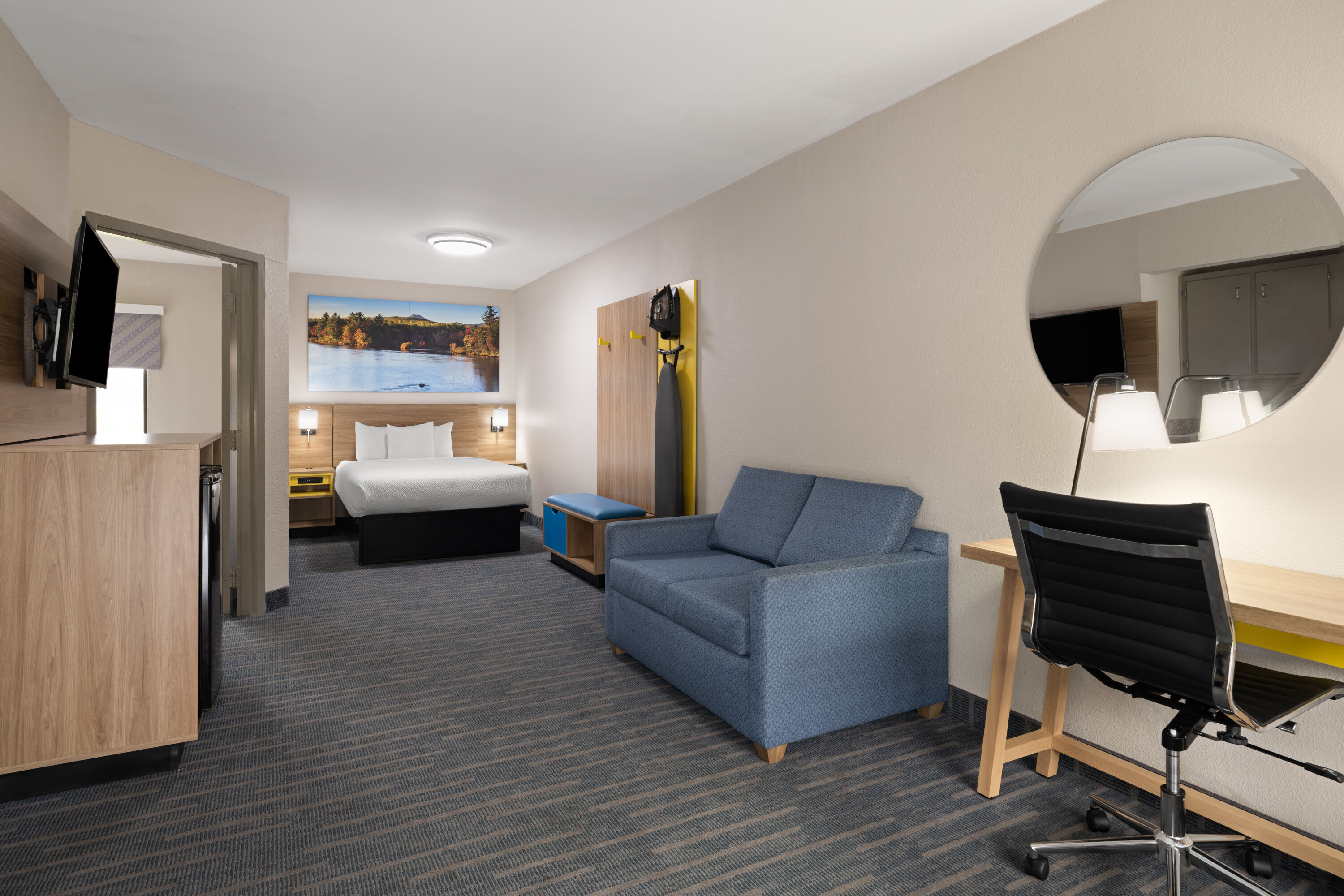 Days Inn by Wyndham Weldon Roanoke Rapids suite in Weldon, North Carolina