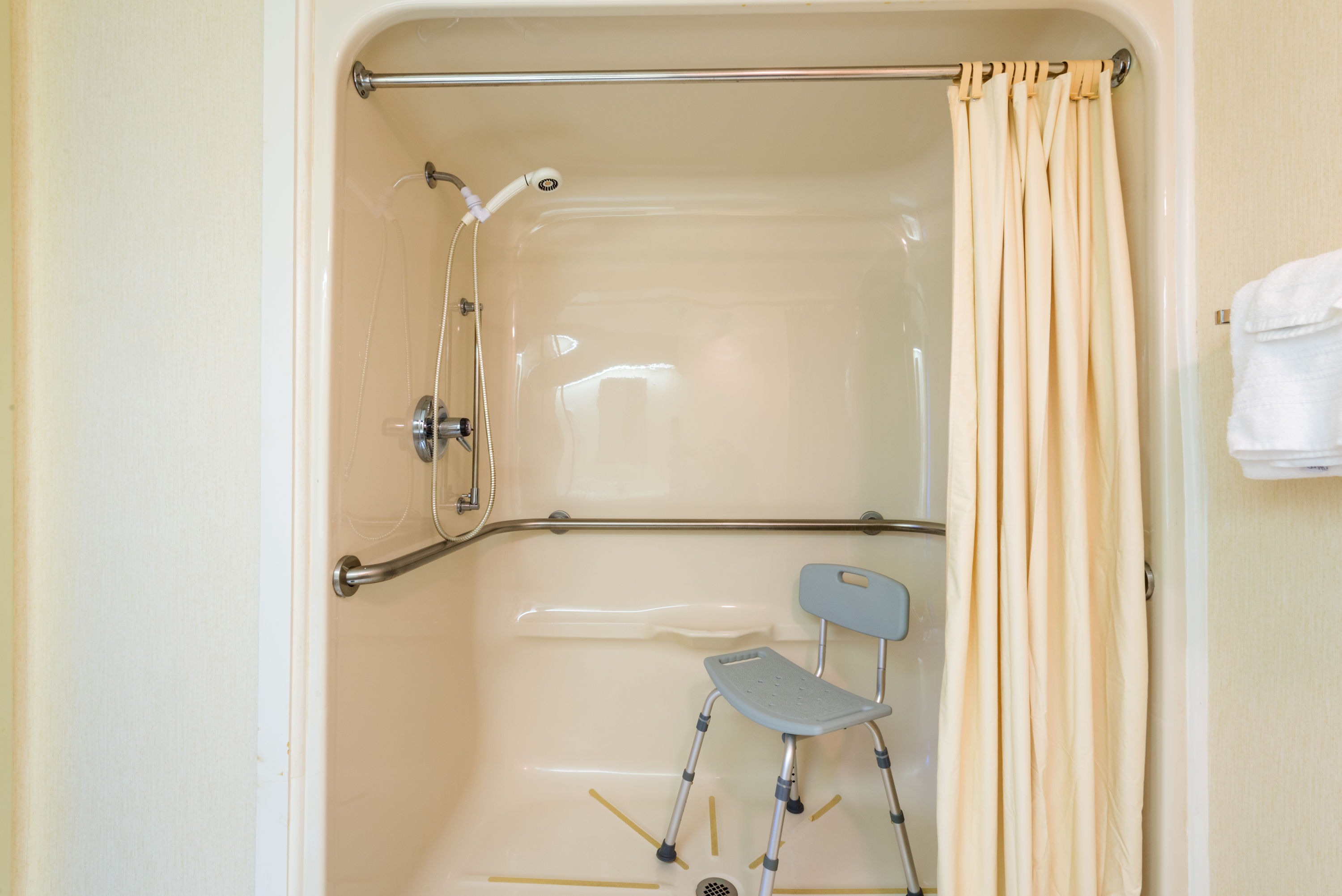 Guest room at the Days Inn by Wyndham Yadkinville in Yadkinville, North Carolina