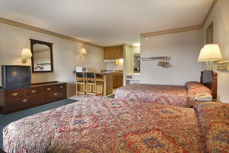 Guest room at the Days Inn Yanceyville in Yanceyville, North Carolina