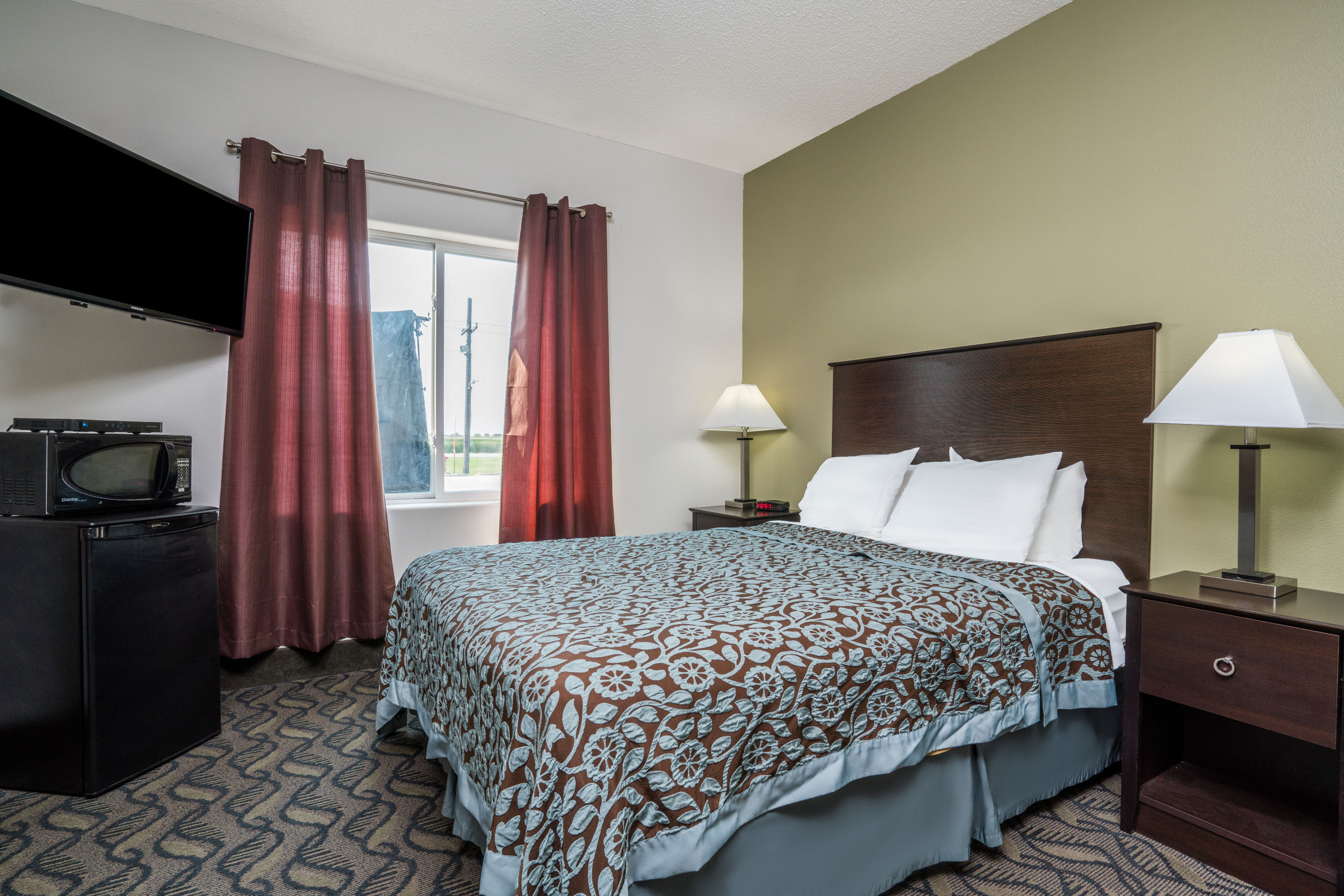 1 Queen Bed, Mobility Accessible Room, Non-Smoking