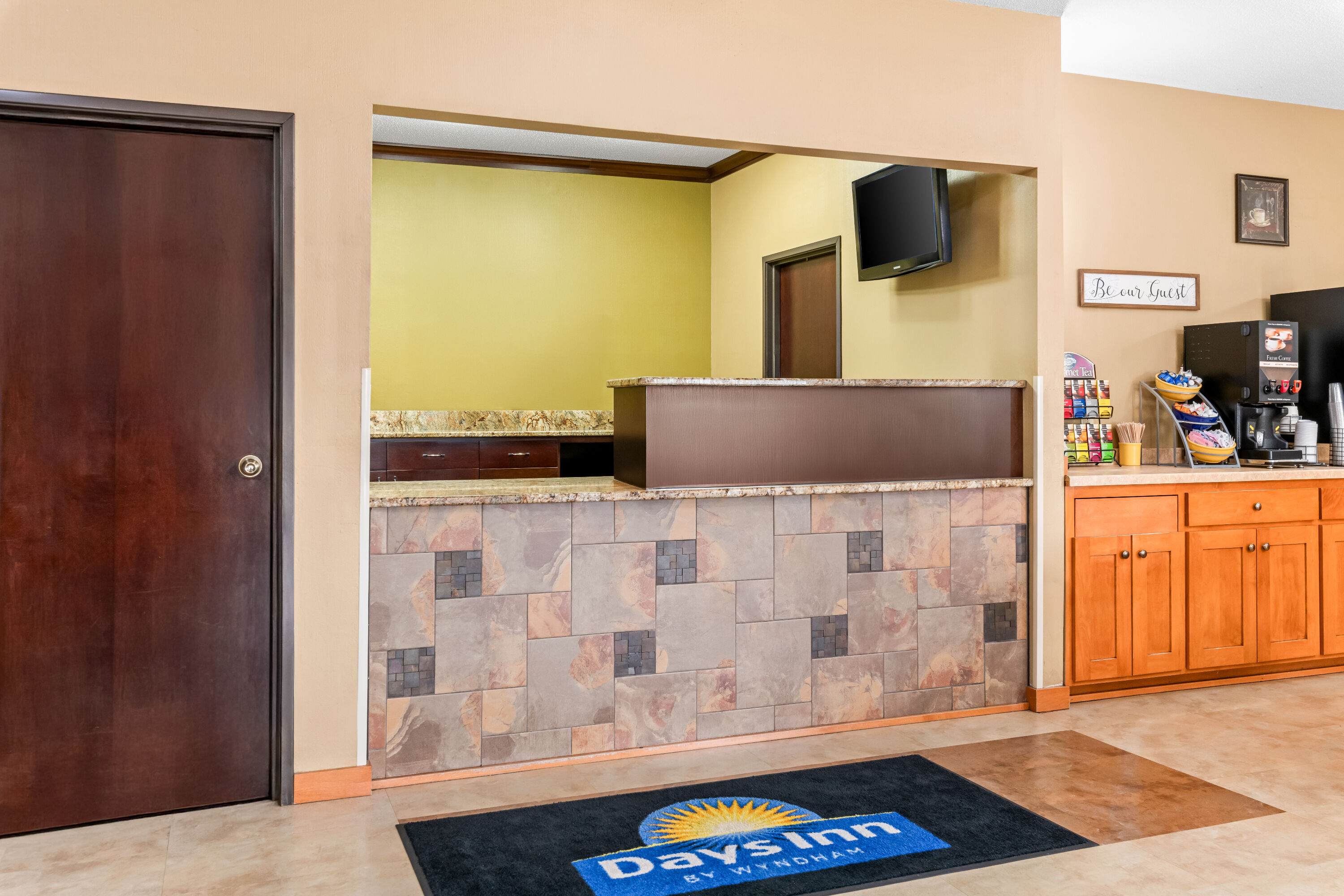 Days Inn by Wyndham Grand Forks Columbia Mall reception in Grand Forks, North Dakota