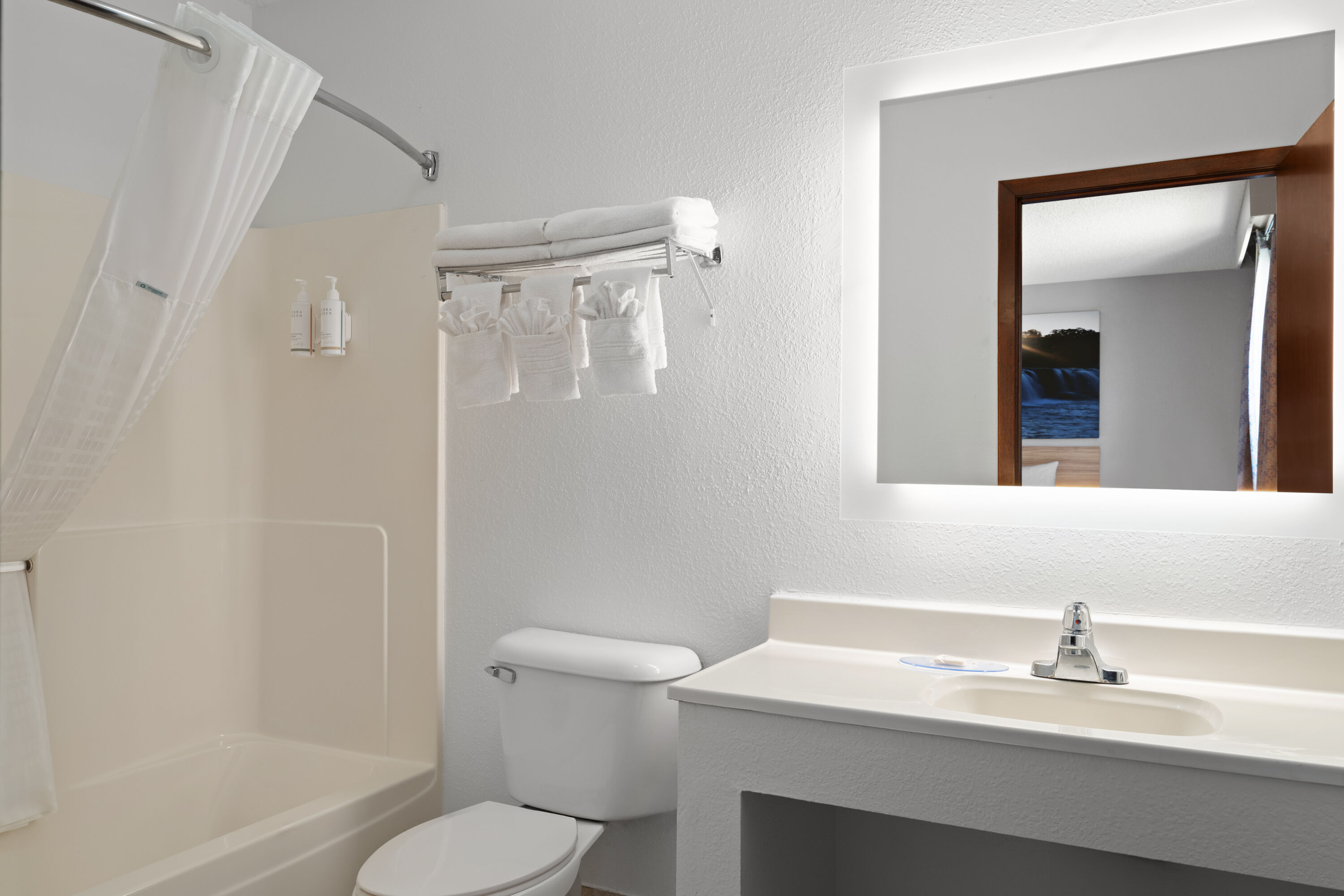 Guest room bath at the Days Inn by Wyndham Jamestown in Jamestown, North Dakota