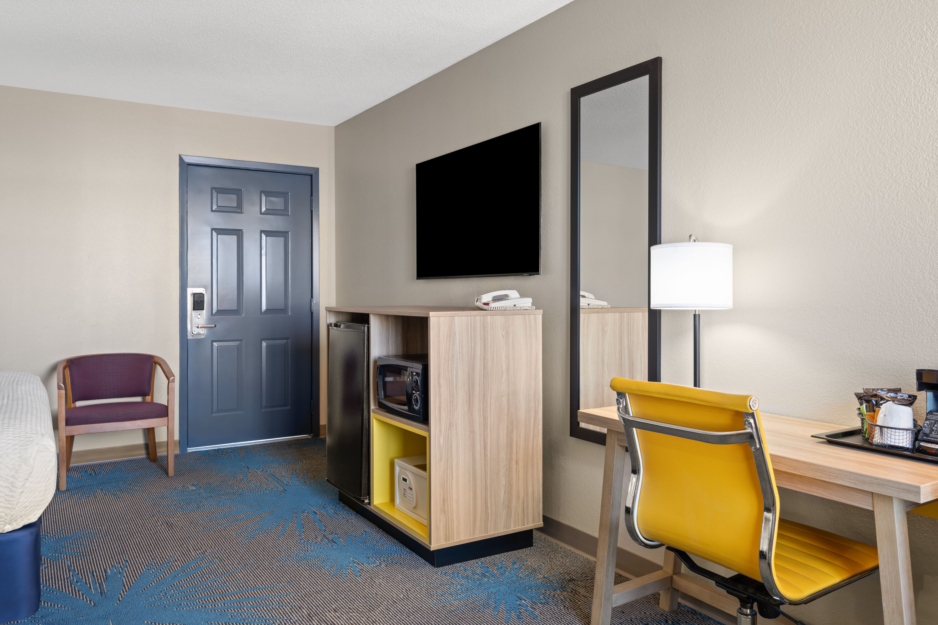 Guest room at the Days Inn by Wyndham Jamestown in Jamestown, North Dakota