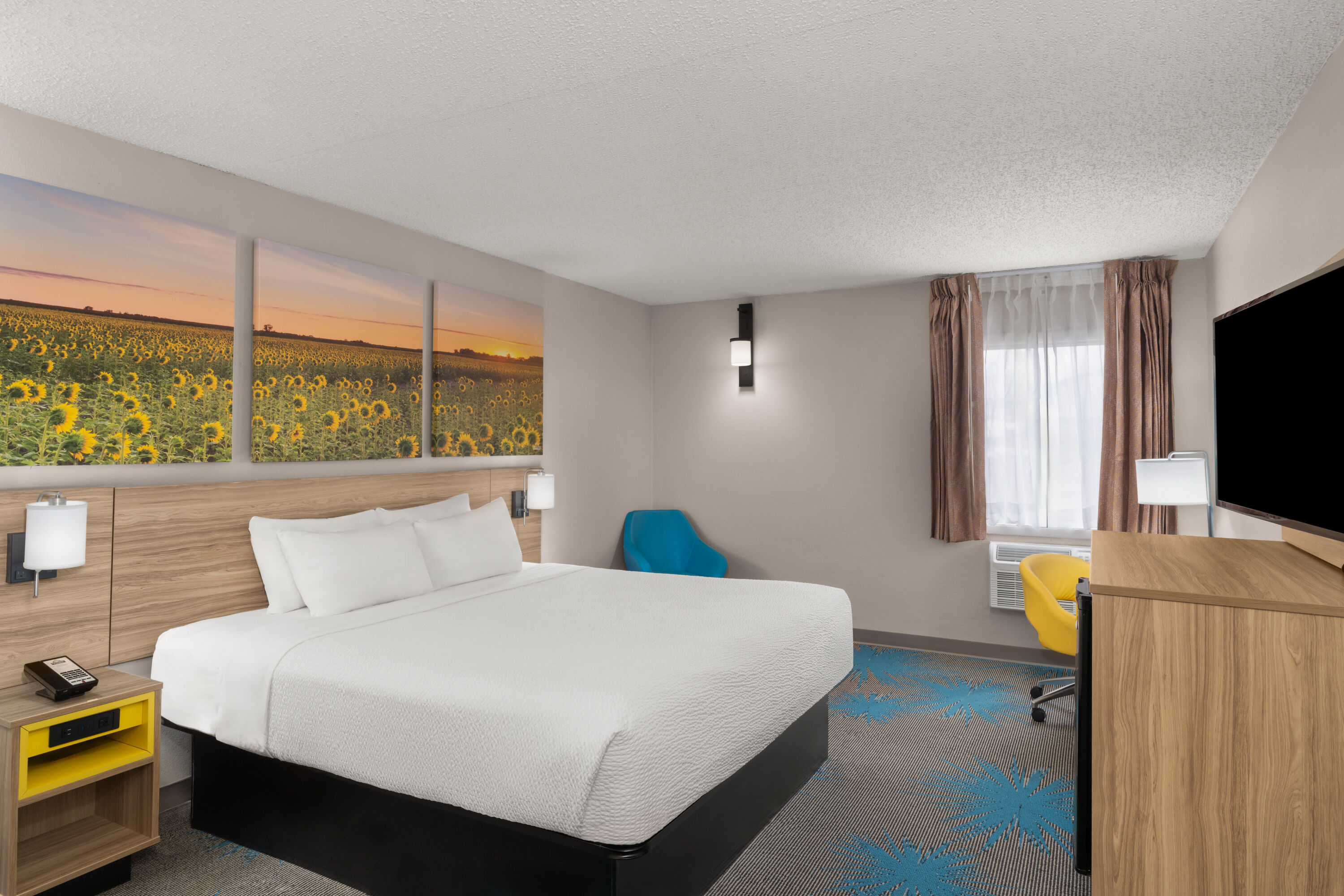 Guest room at the Days Inn by Wyndham Mandan Bismarck Area in Mandan, North Dakota