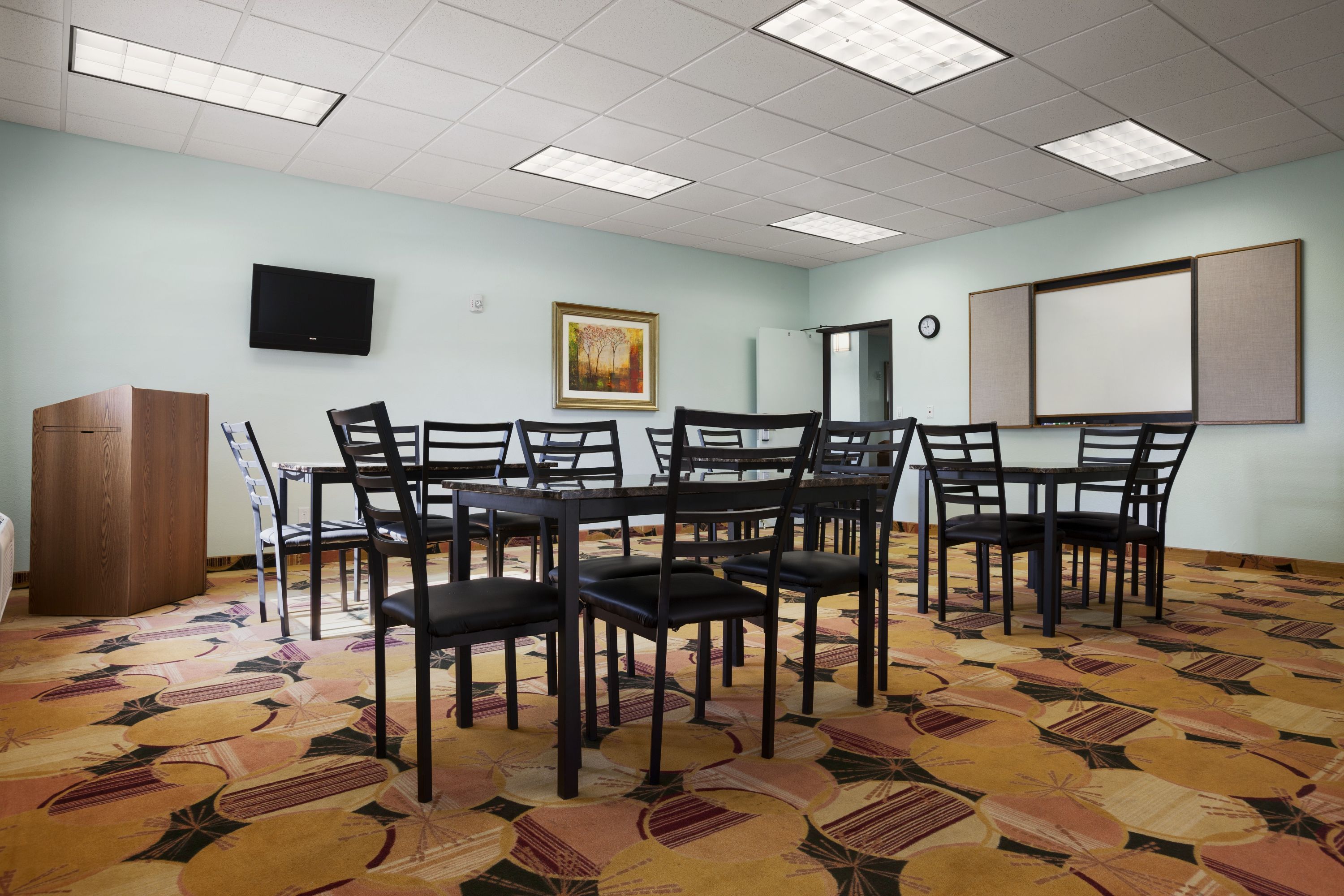 Days Inn Suites By Wyndham Columbus Ne Columbus Ne Hotels