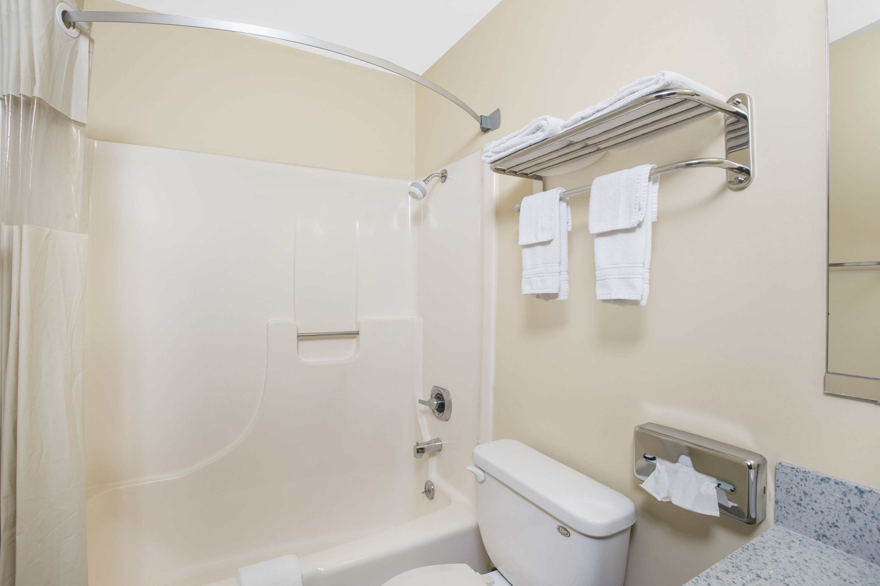 Days Inn By Wyndham Grand Island Grand Island Ne Hotels