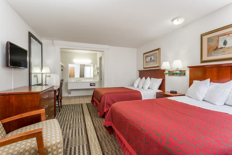 Guest room at the Days Inn Kimball in Kimball, Nebraska