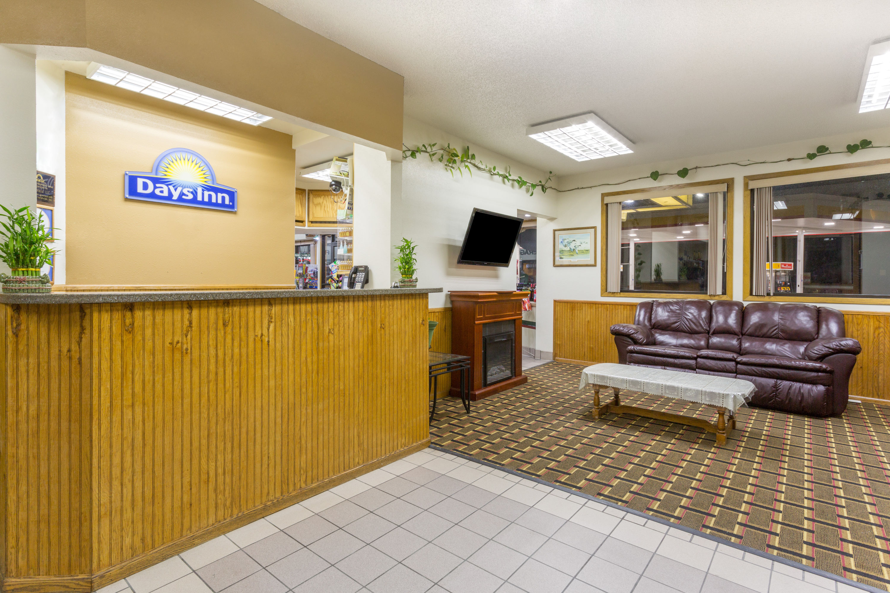 Days Inn by Wyndham Paxton Paxton, NE Hotels