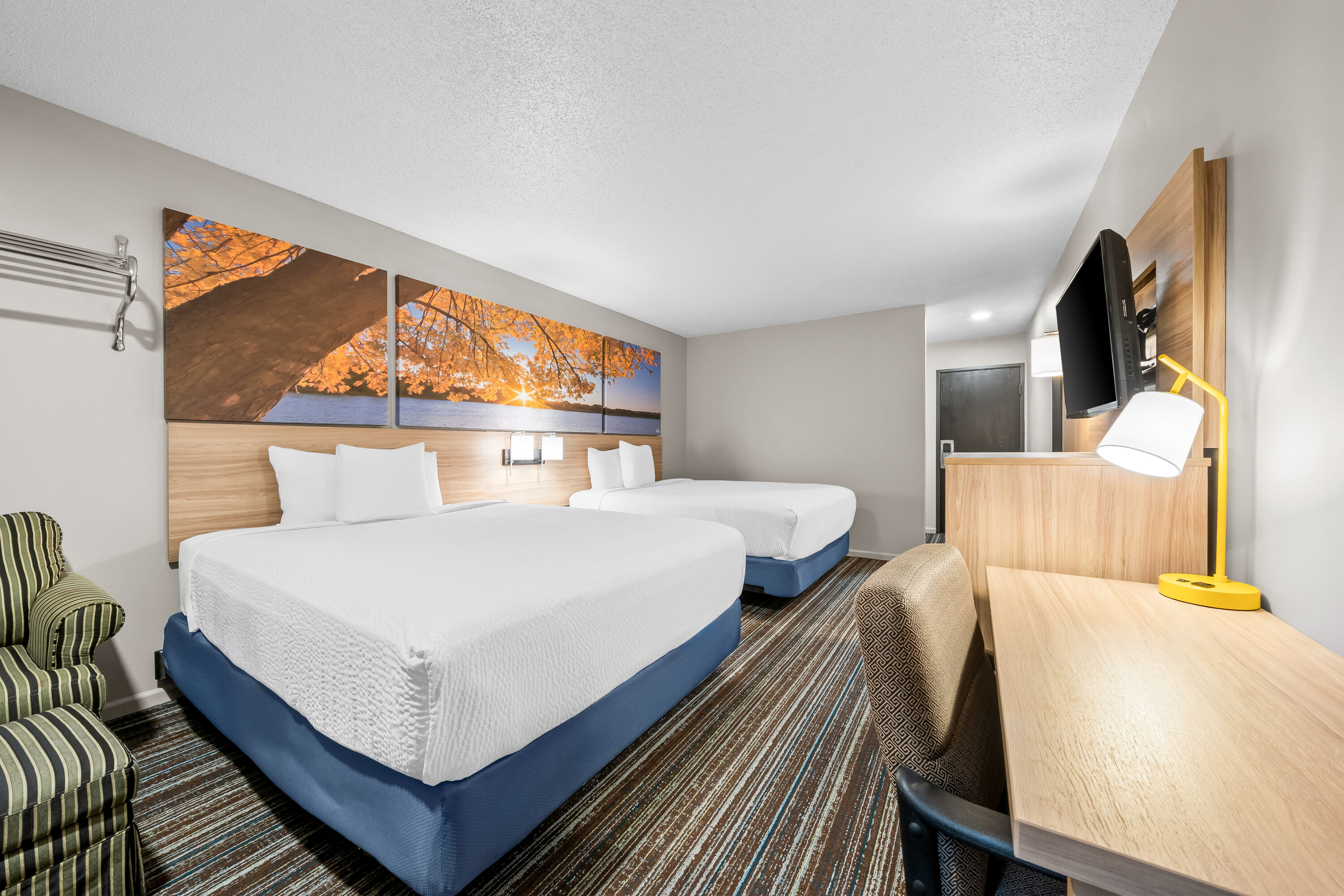 Double bed guest room at the Days Inn by Wyndham York in York, Nebraska