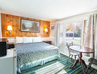 Days Inn By Wyndham Lincoln Lincoln Nh Hotels