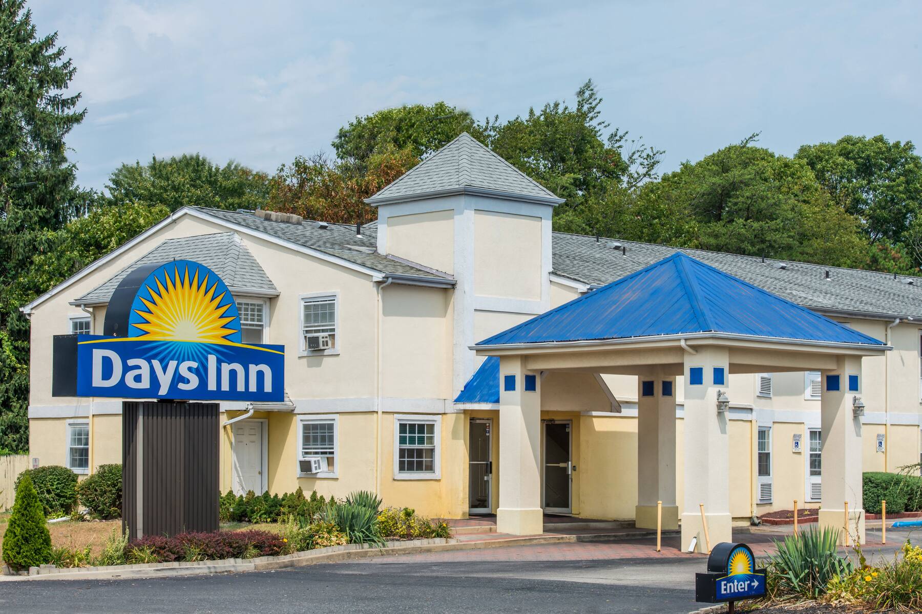 Days Inn by Wyndham Berlin Voorhees | Berlin, NJ Hotels