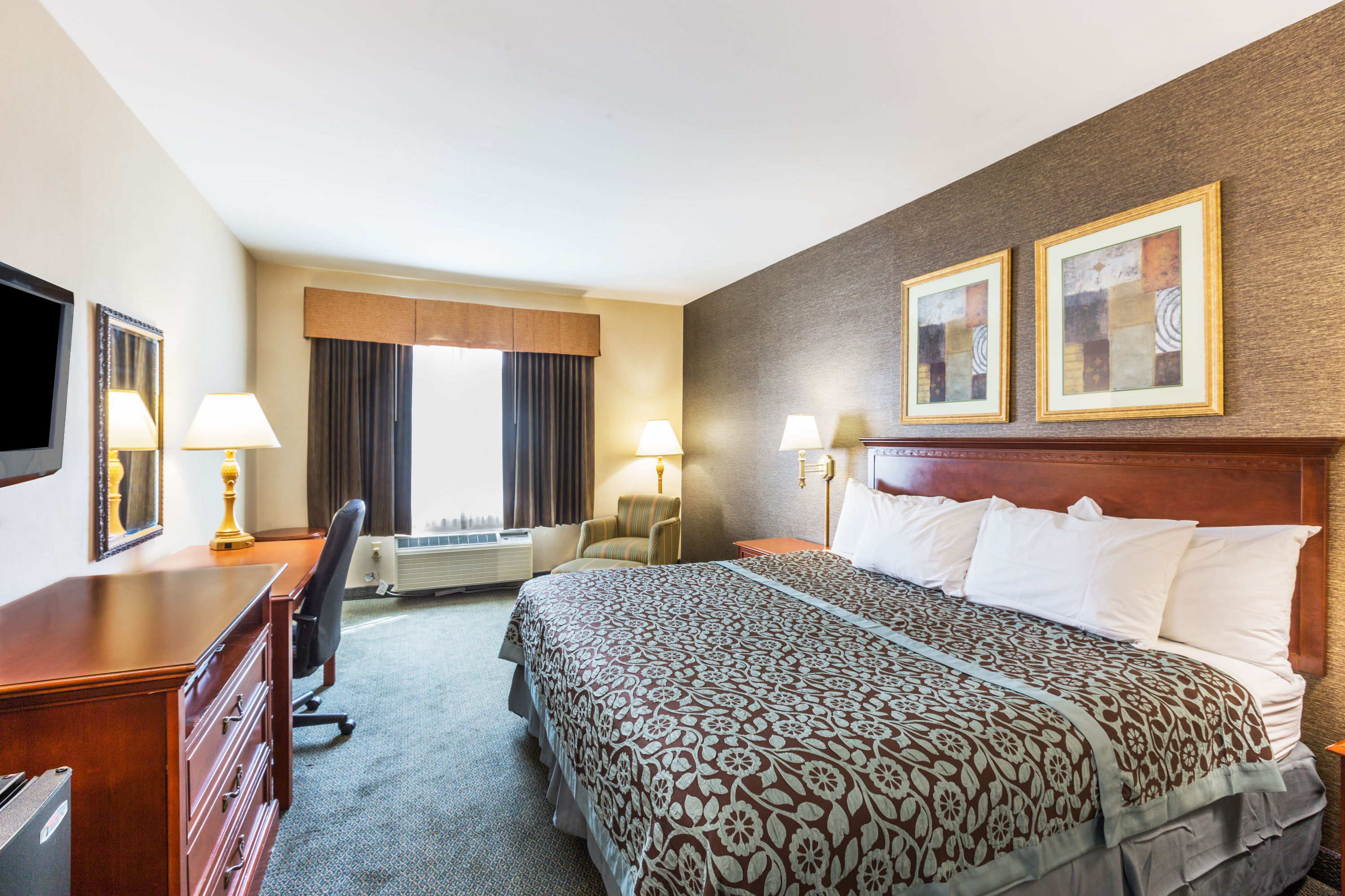 Guest room at the Days Inn by Wyndham Budd Lake in Budd Lake, New Jersey