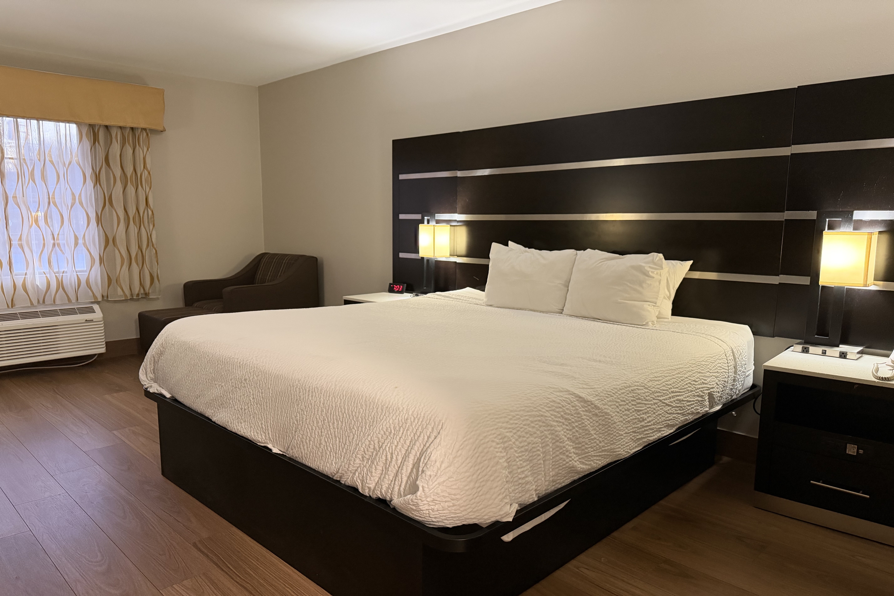 Guest room at the Days Inn by Wyndham Budd Lake in Budd Lake, New Jersey