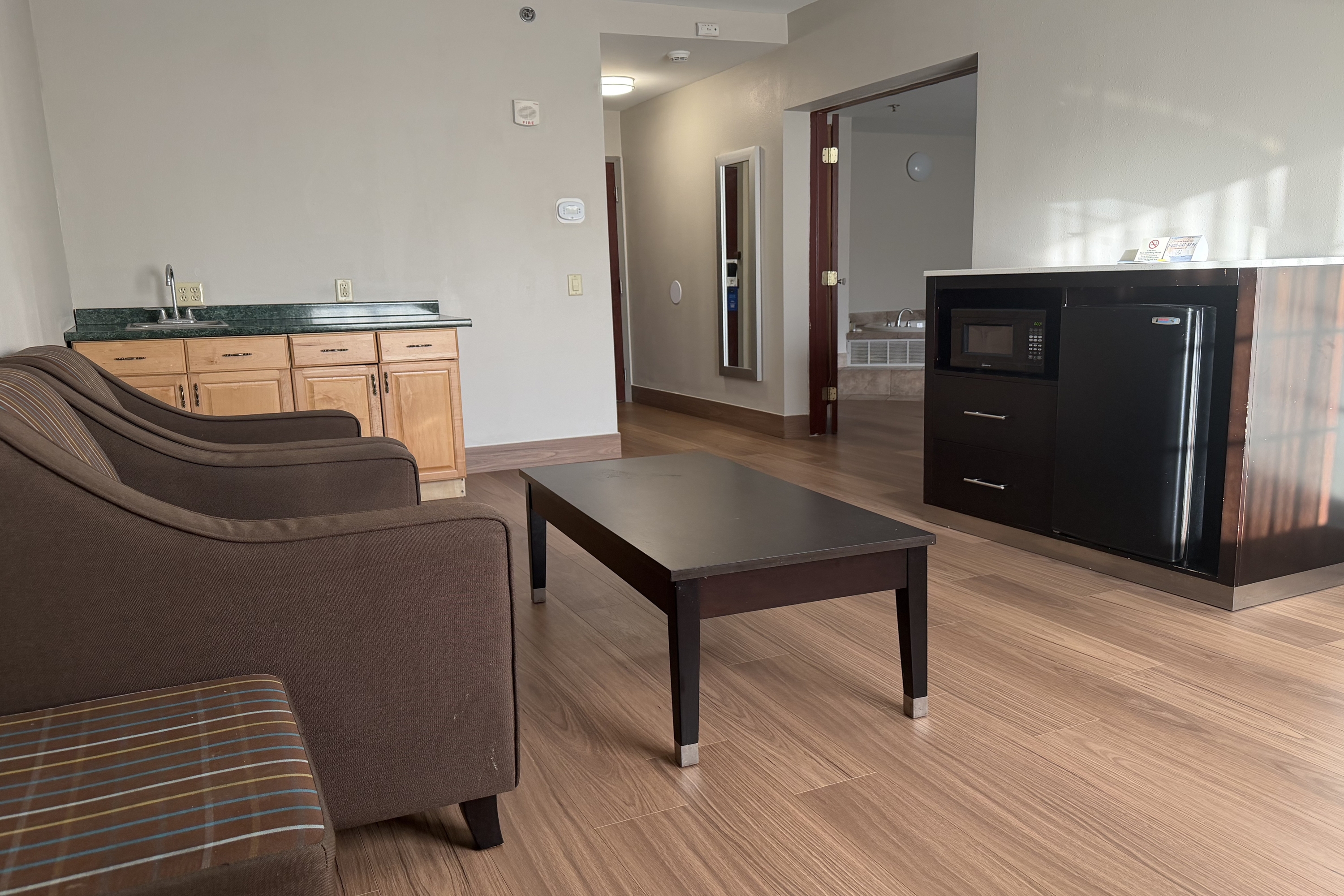 Guest room at the Days Inn by Wyndham Budd Lake in Budd Lake, New Jersey