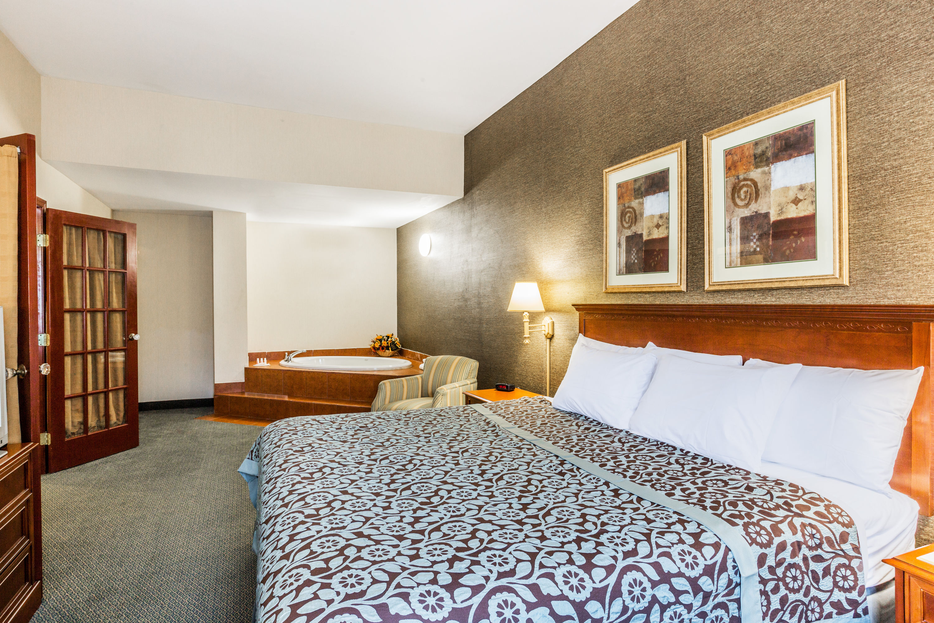 Days Inn by Wyndham Budd Lake suite in Budd Lake, New Jersey