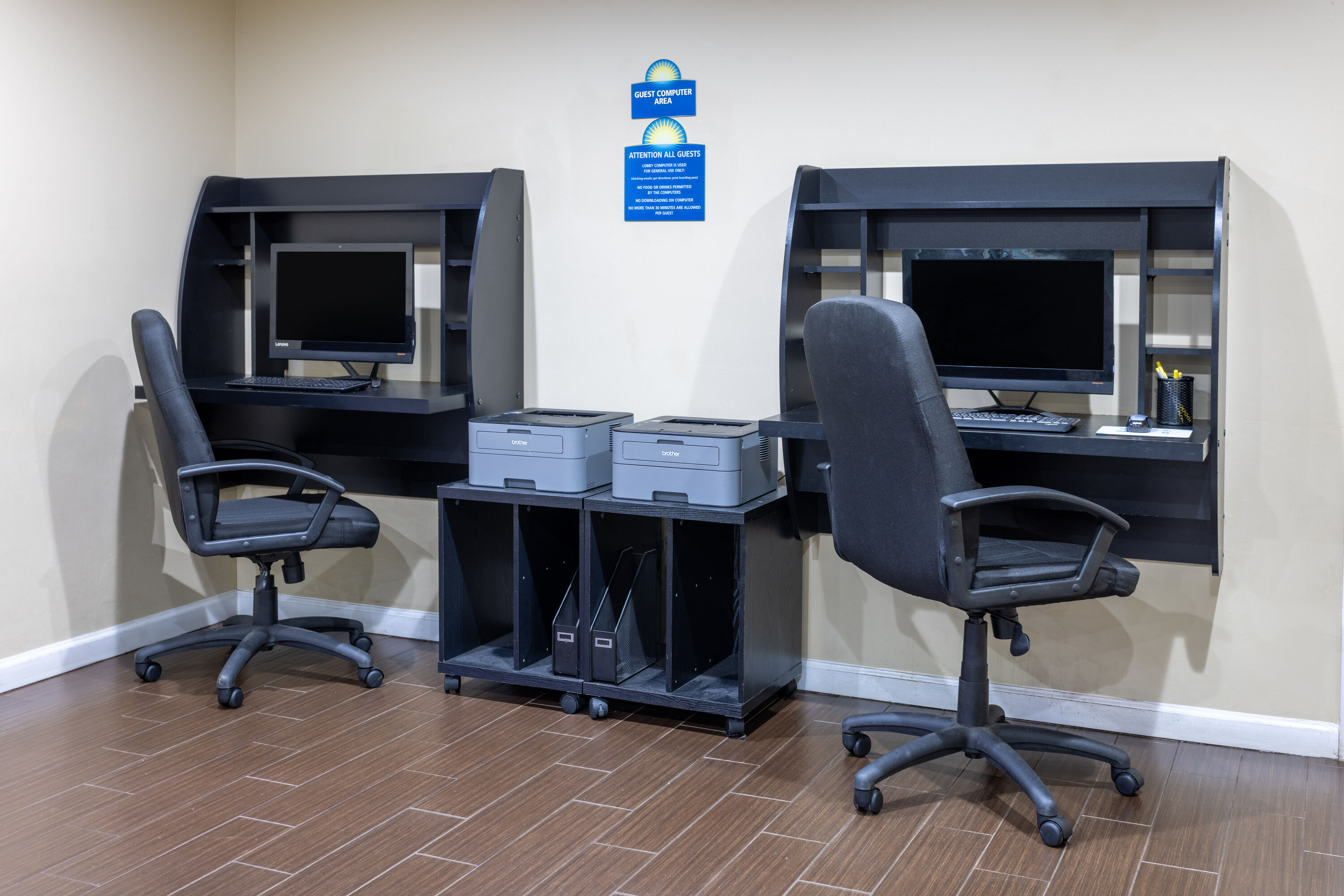 Days Inn & Suites by Wyndham Cherry Hill - Philadelphia business center in Cherry Hill, New Jersey