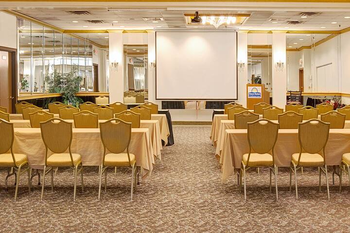 Meeting room at Days Hotel Conference Center East Brunswick in East Brunswick, New Jersey