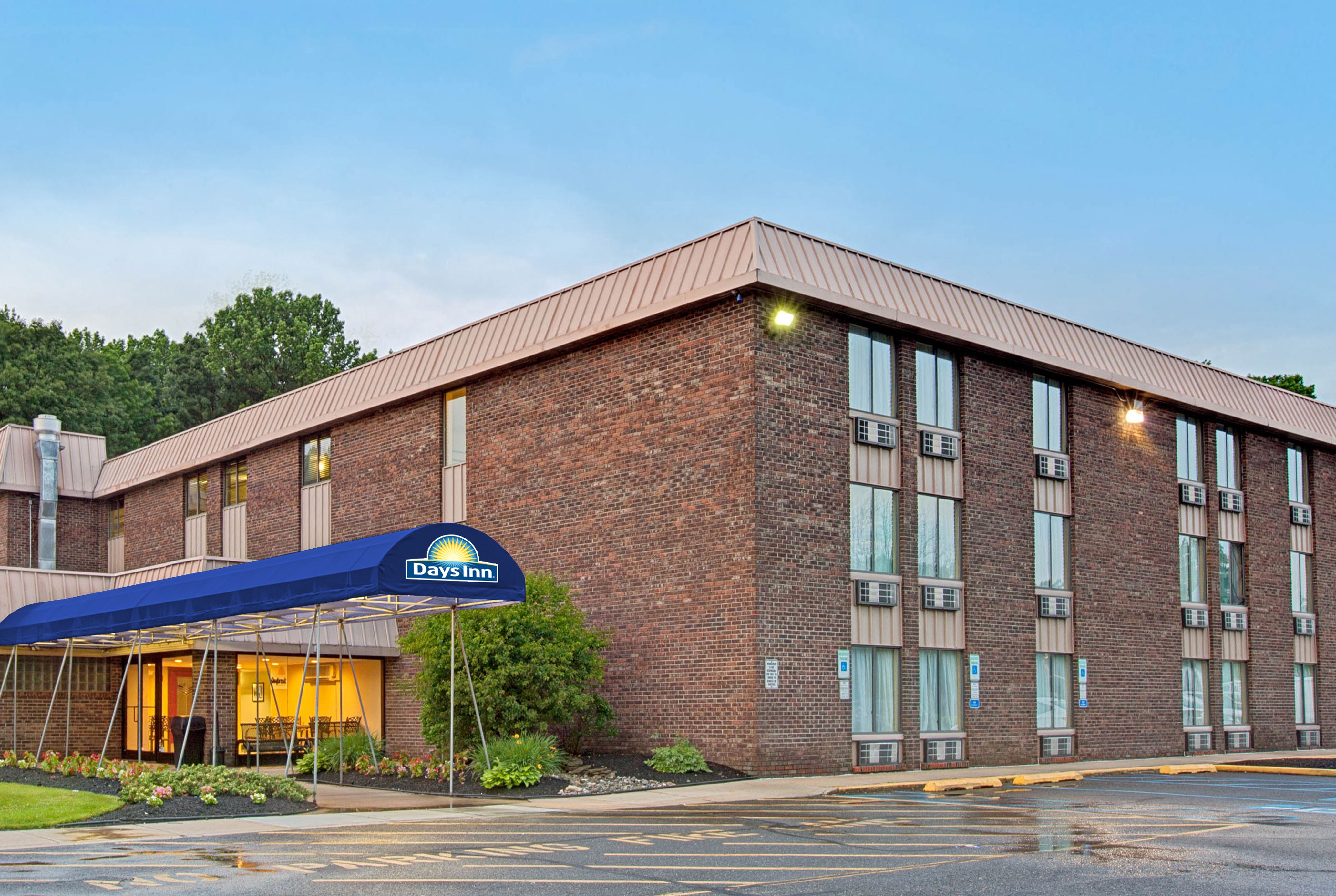 Days Inn by Wyndham East Windsor/Hightstown East Windsor, NJ Hotels