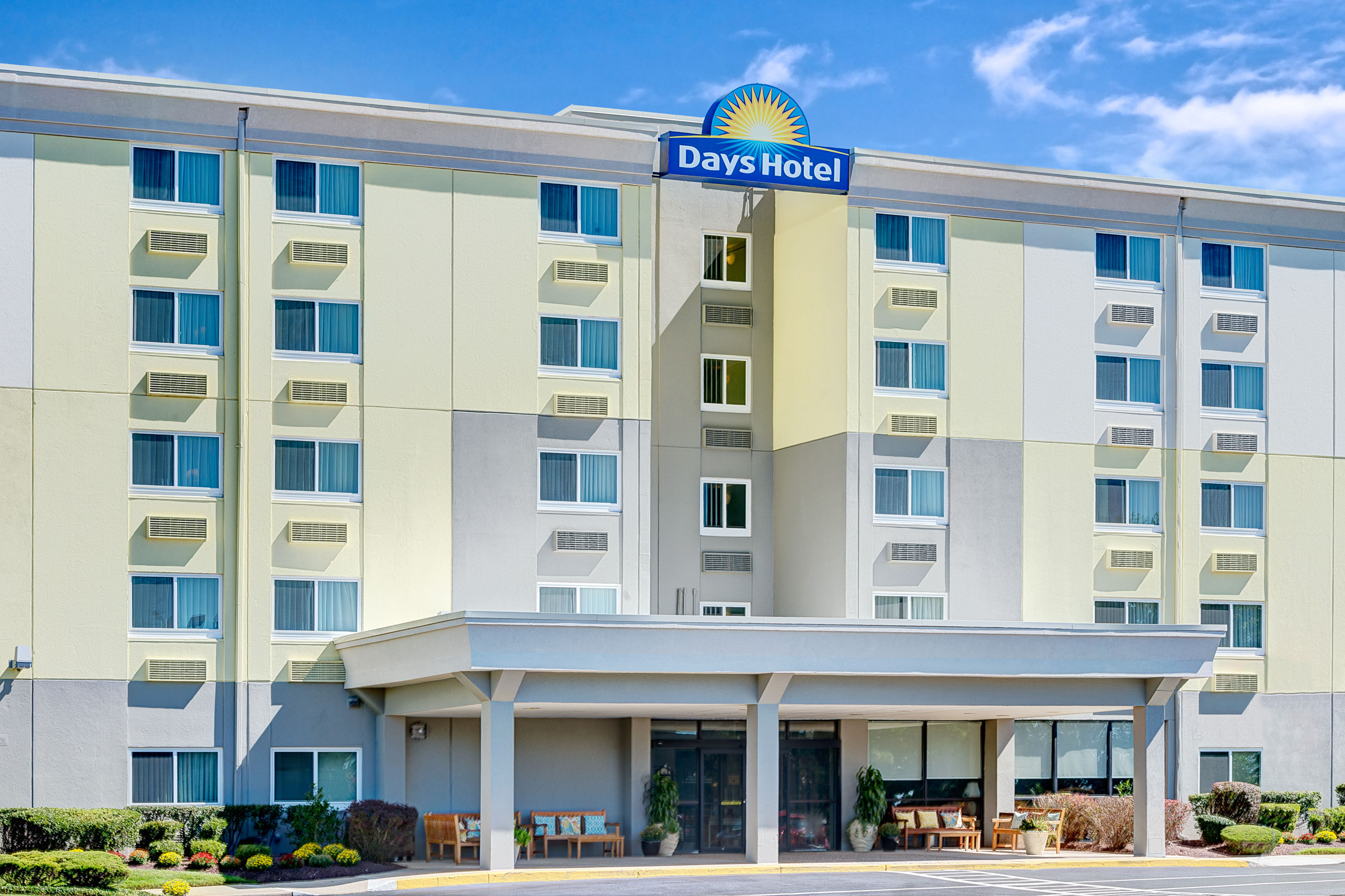Exterior Of Days Hotel Egg Harbor Township Pleasantville Atlantic City Hotel In Egg Harbor
