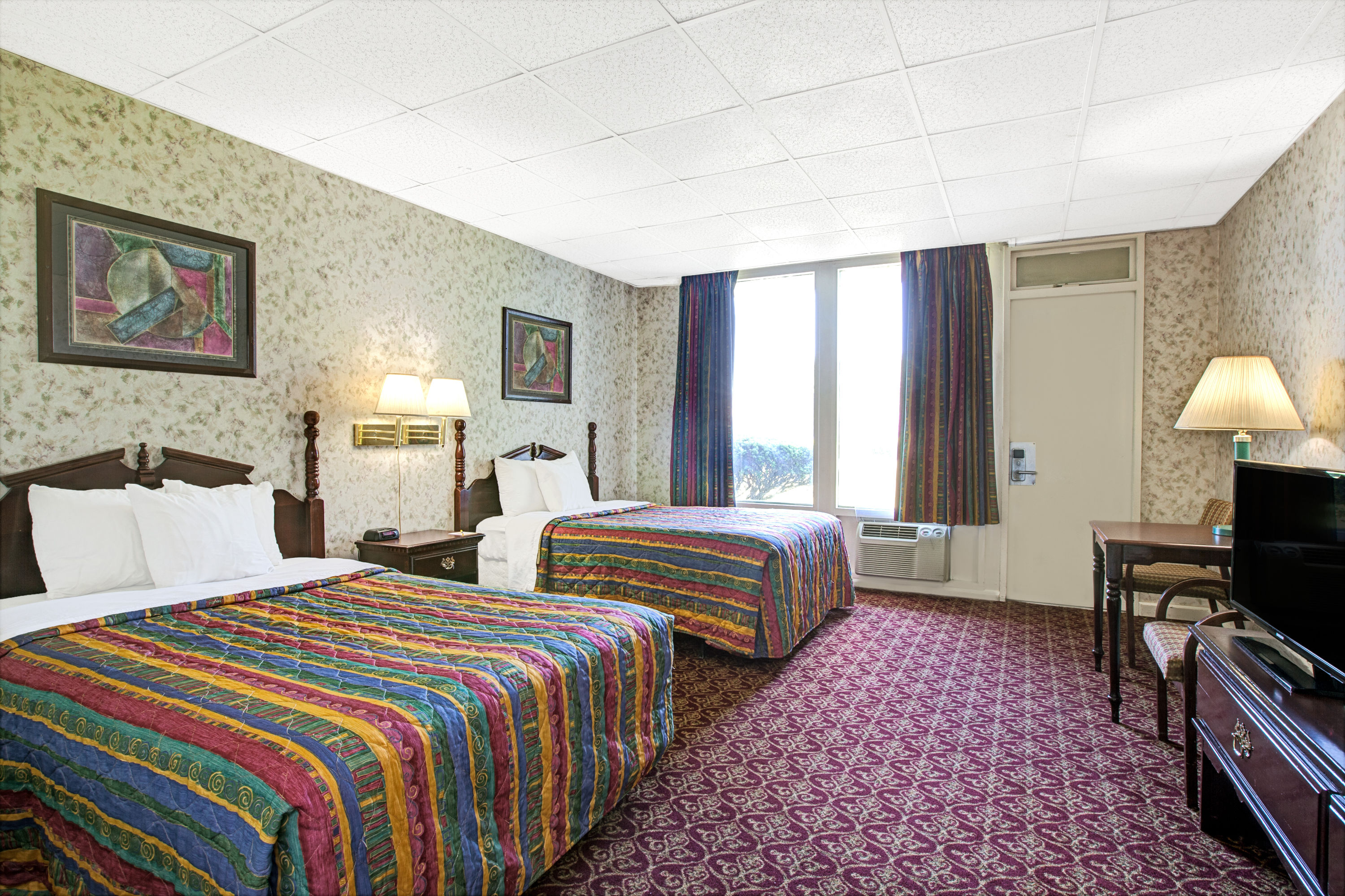Guest room at the Days Inn by Wyndham Parsippany in Parsippany, New Jersey