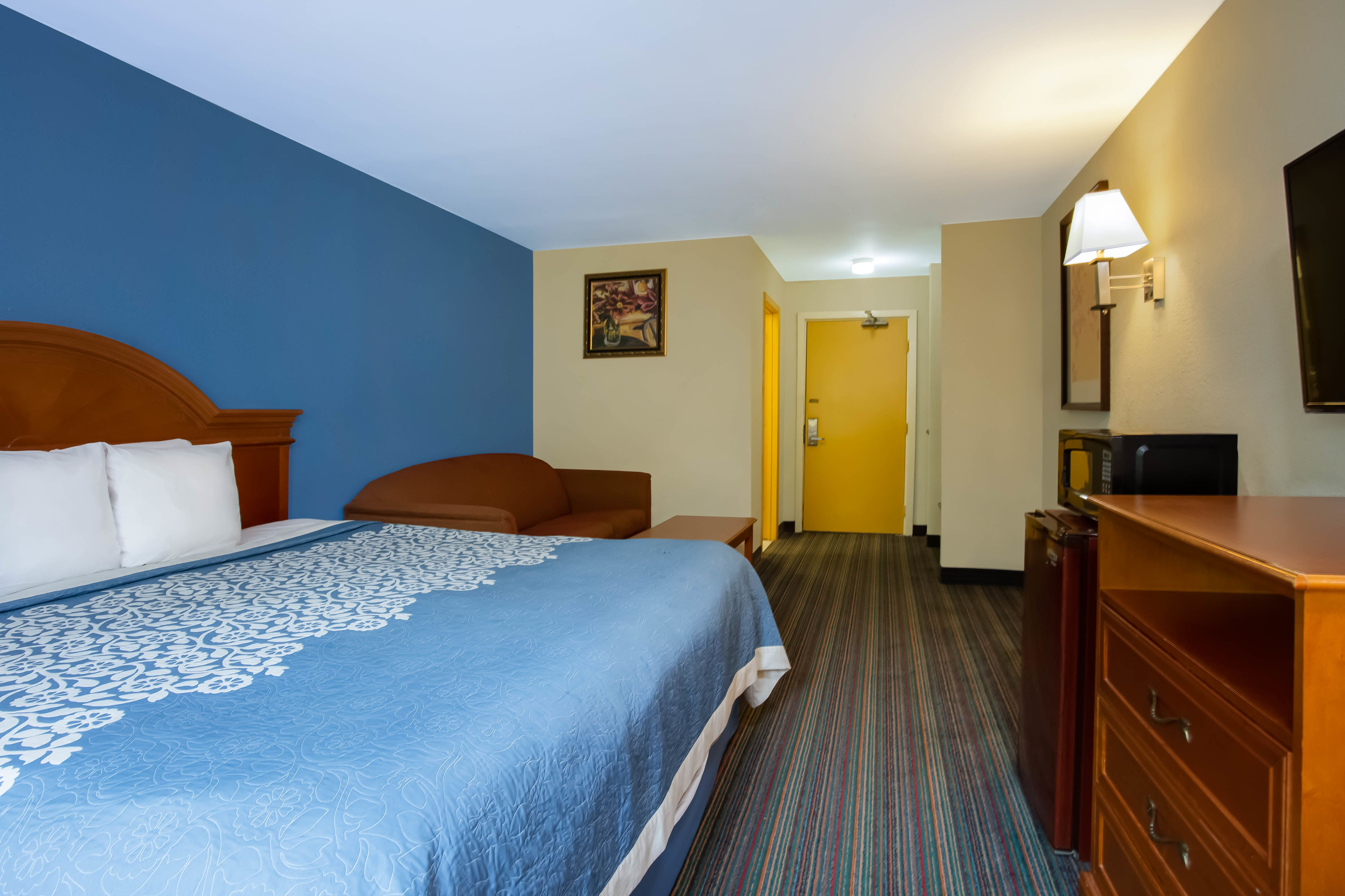 Guest room at the Days Inn by Wyndham Runnemede Philadelphia Area in Runnemede, New Jersey