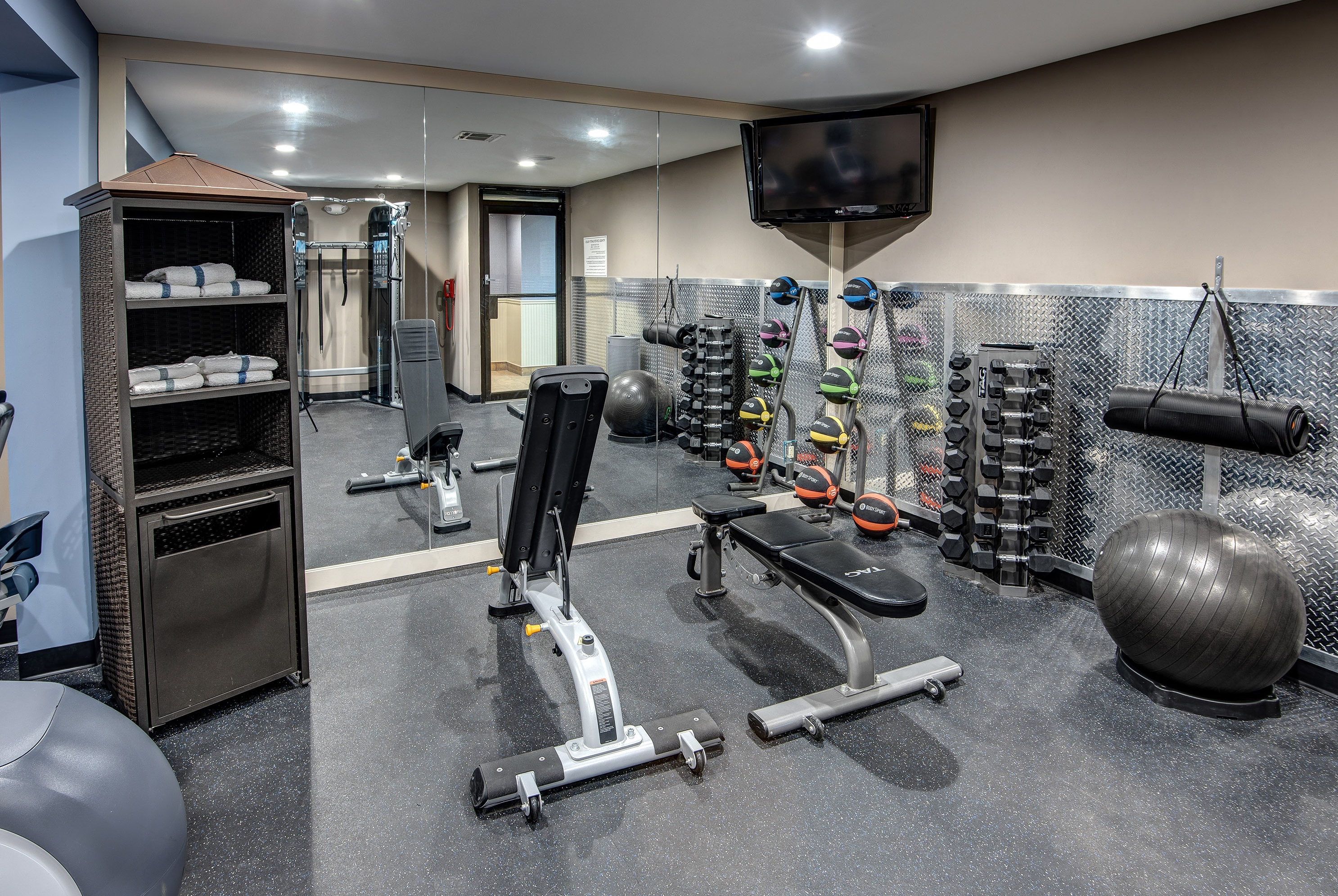 Health club at Days Hotel by Wyndham Toms River Jersey Shore in Toms River, New Jersey