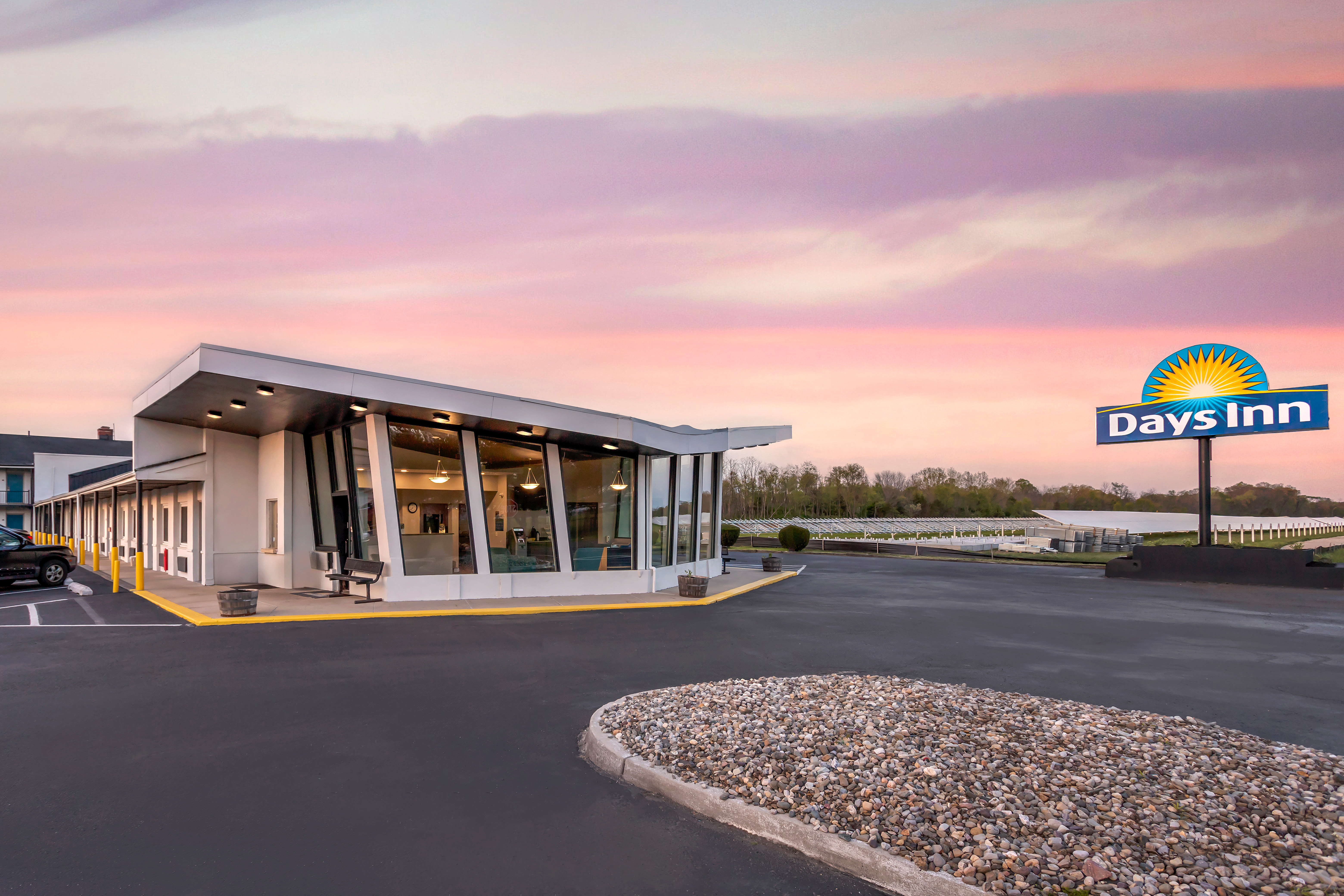 Exterior of Days Inn by Wyndham Wrightstown McGuire AFB/Bordentown hotel in Wrightstown, New Jersey
