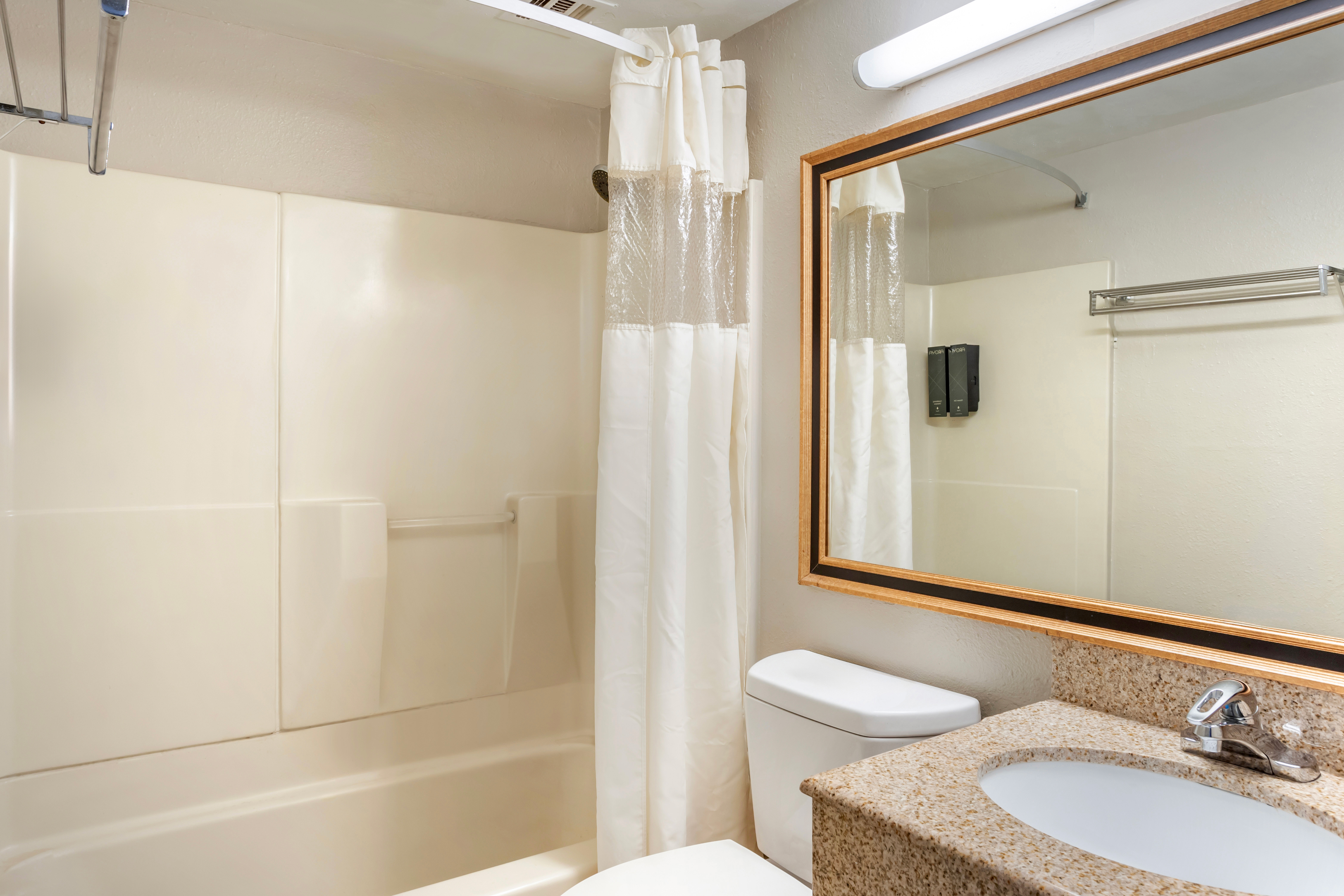 Guest room at the Days Inn by Wyndham Wrightstown McGuire AFB/Bordentown in Wrightstown, New Jersey