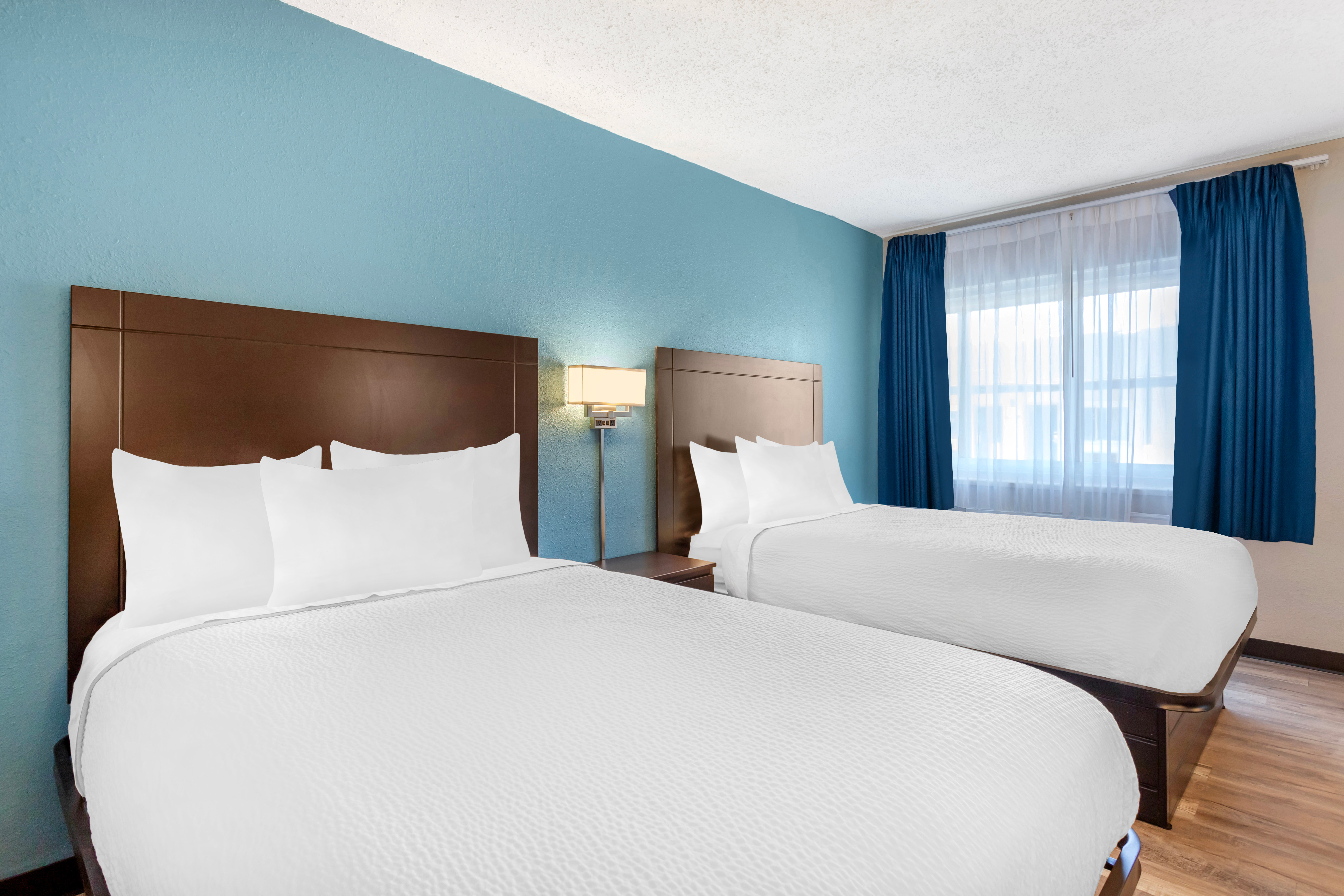 Guest room at the Days Inn by Wyndham Wrightstown McGuire AFB/Bordentown in Wrightstown, New Jersey