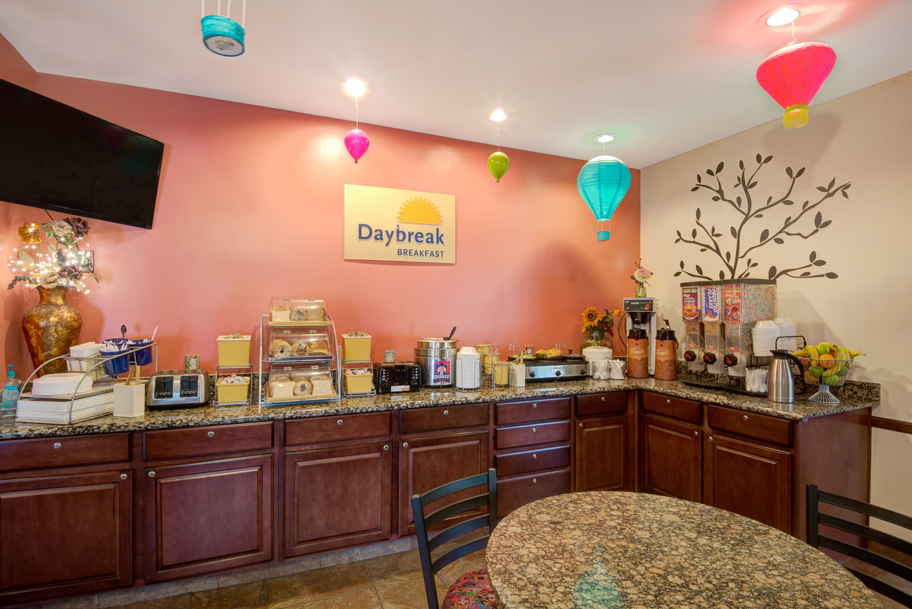 Days Inn Amp Suites By Wyndham Airport Albuquerque