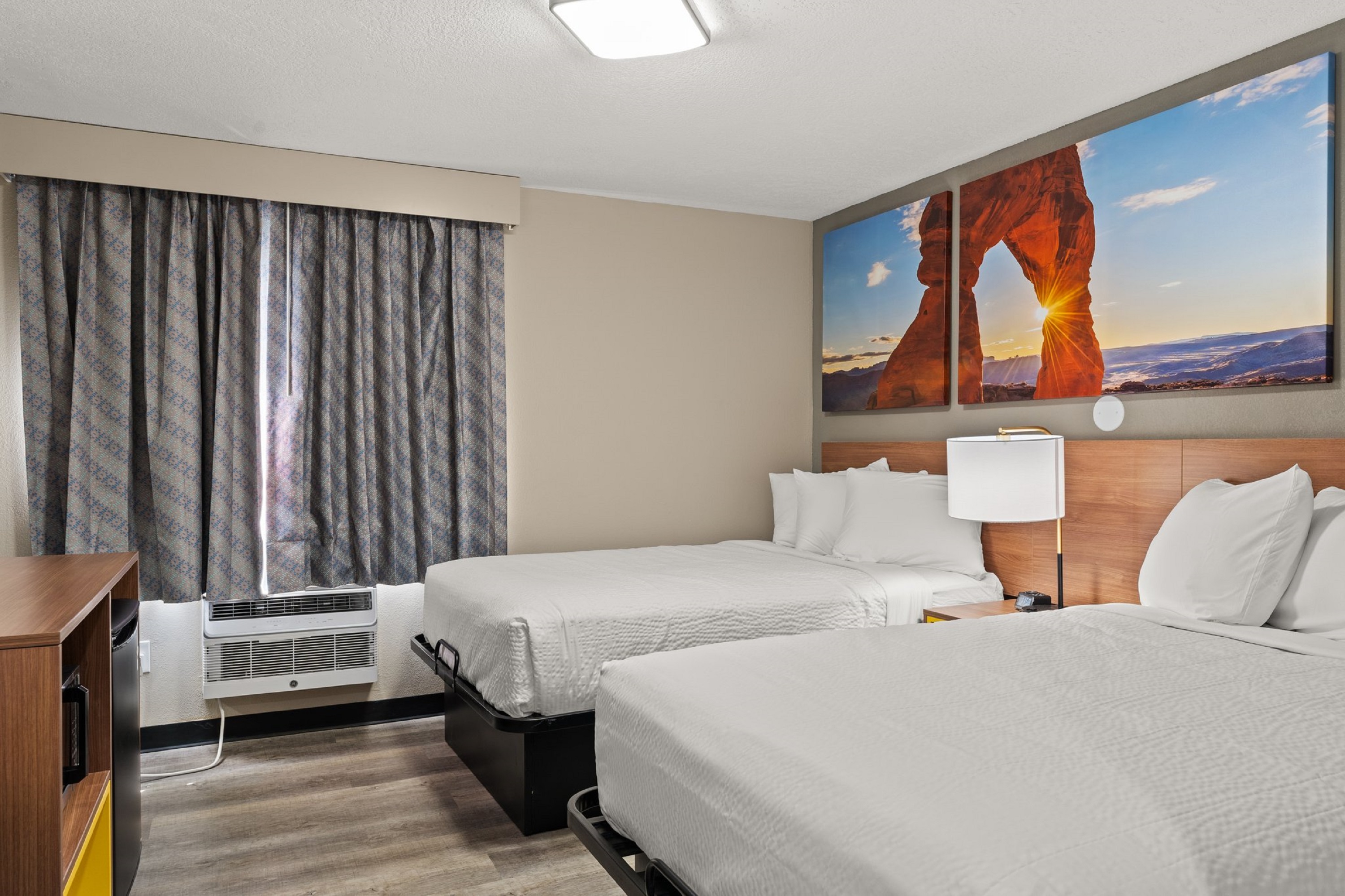 Guest room at the Days Inn by Wyndham Albuquerque I-25 in Albuquerque, New Mexico